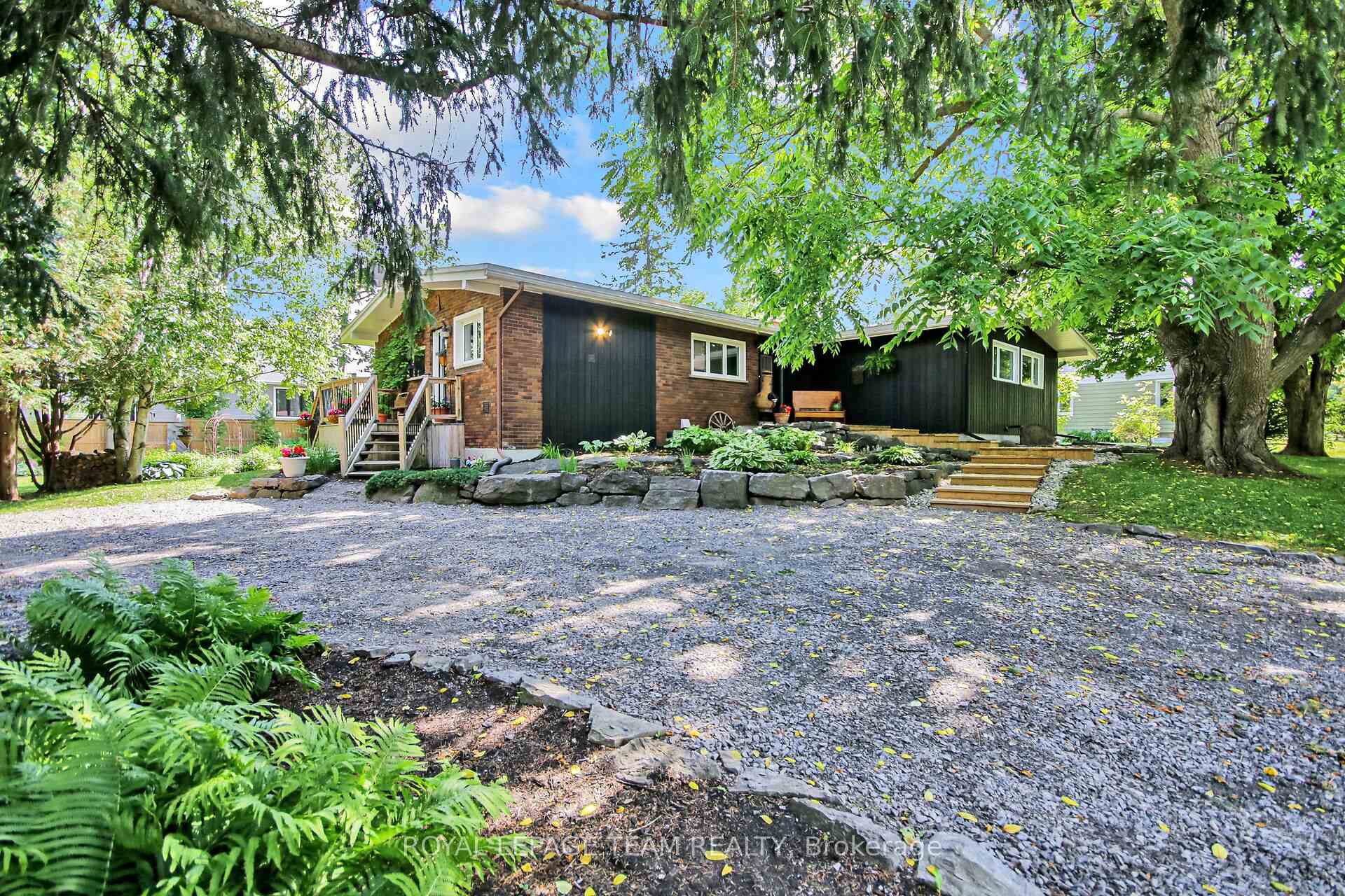 Photo 4 of 1063 Island View Drive, Ottawa, Manotick South to Roger Stevens — HOMEH