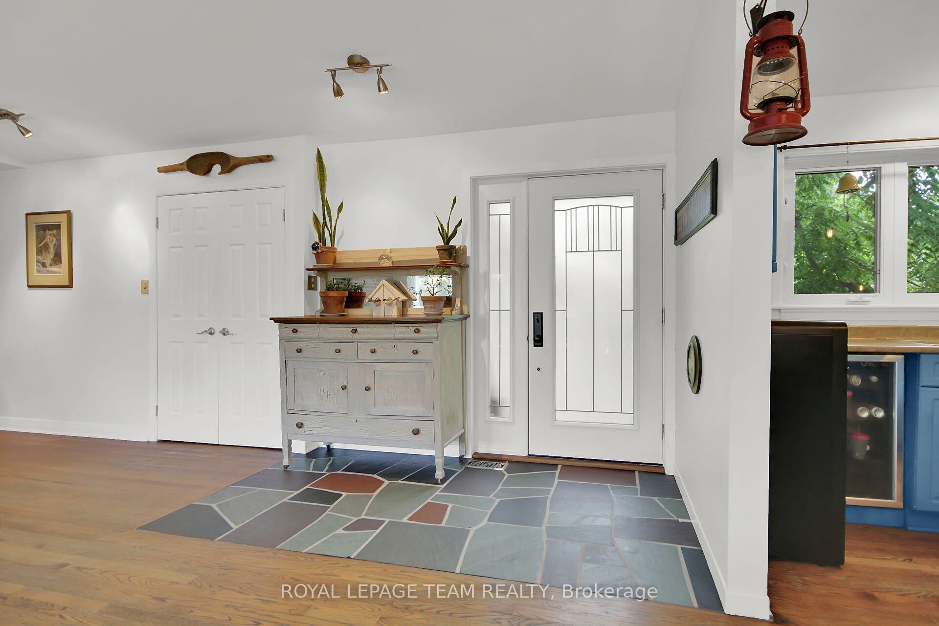 Photo 6 of 1063 Island View Drive, Ottawa, Manotick South to Roger Stevens — HOMEH