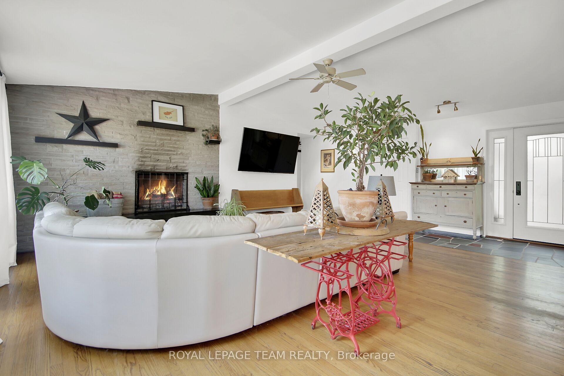 Photo 7 of 1063 Island View Drive, Ottawa, Manotick South to Roger Stevens — HOMEH