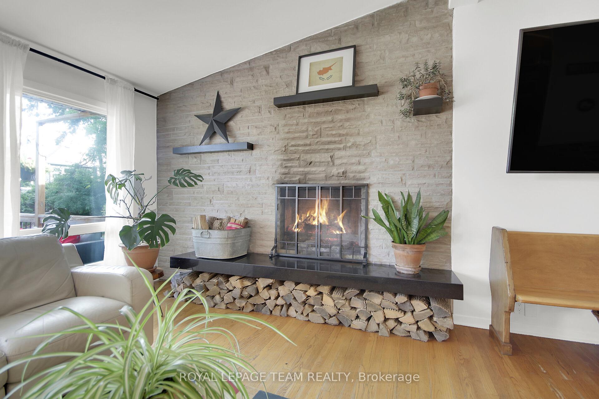 Photo 11 of 1063 Island View Drive, Ottawa, Manotick South to Roger Stevens — HOMEH