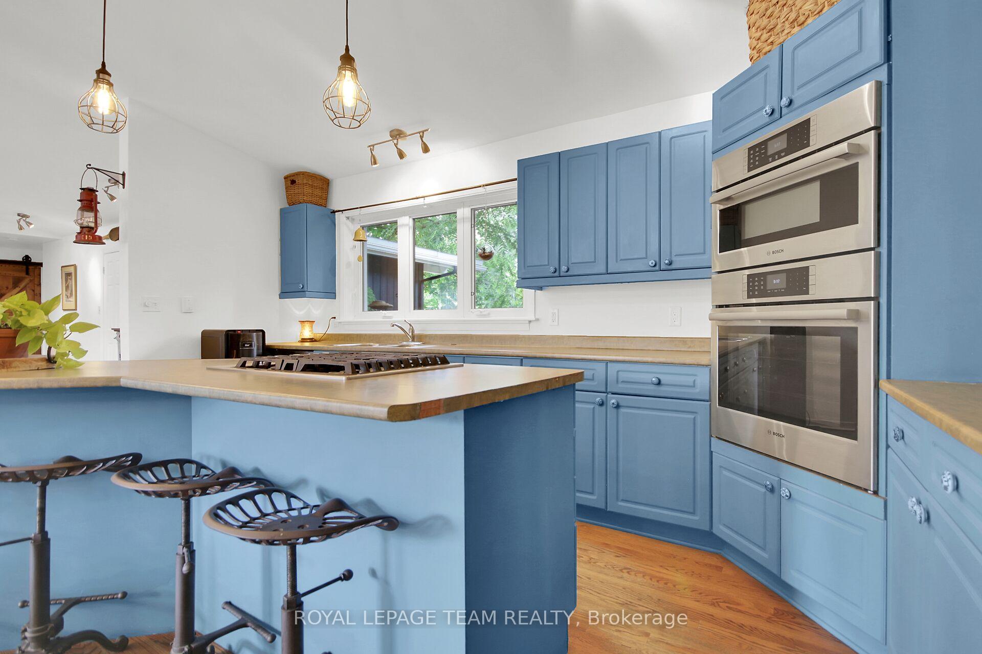Photo 16 of 1063 Island View Drive, Ottawa, Manotick South to Roger Stevens — HOMEH