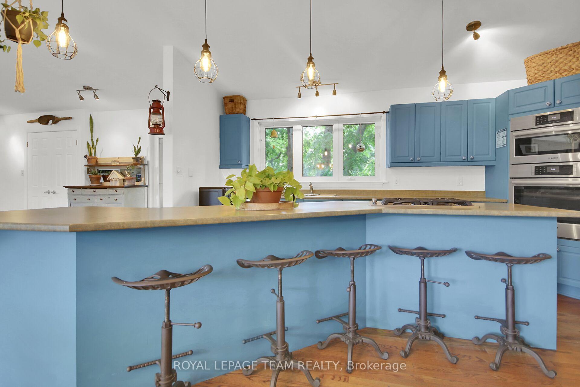 Photo 18 of 1063 Island View Drive, Ottawa, Manotick South to Roger Stevens — HOMEH