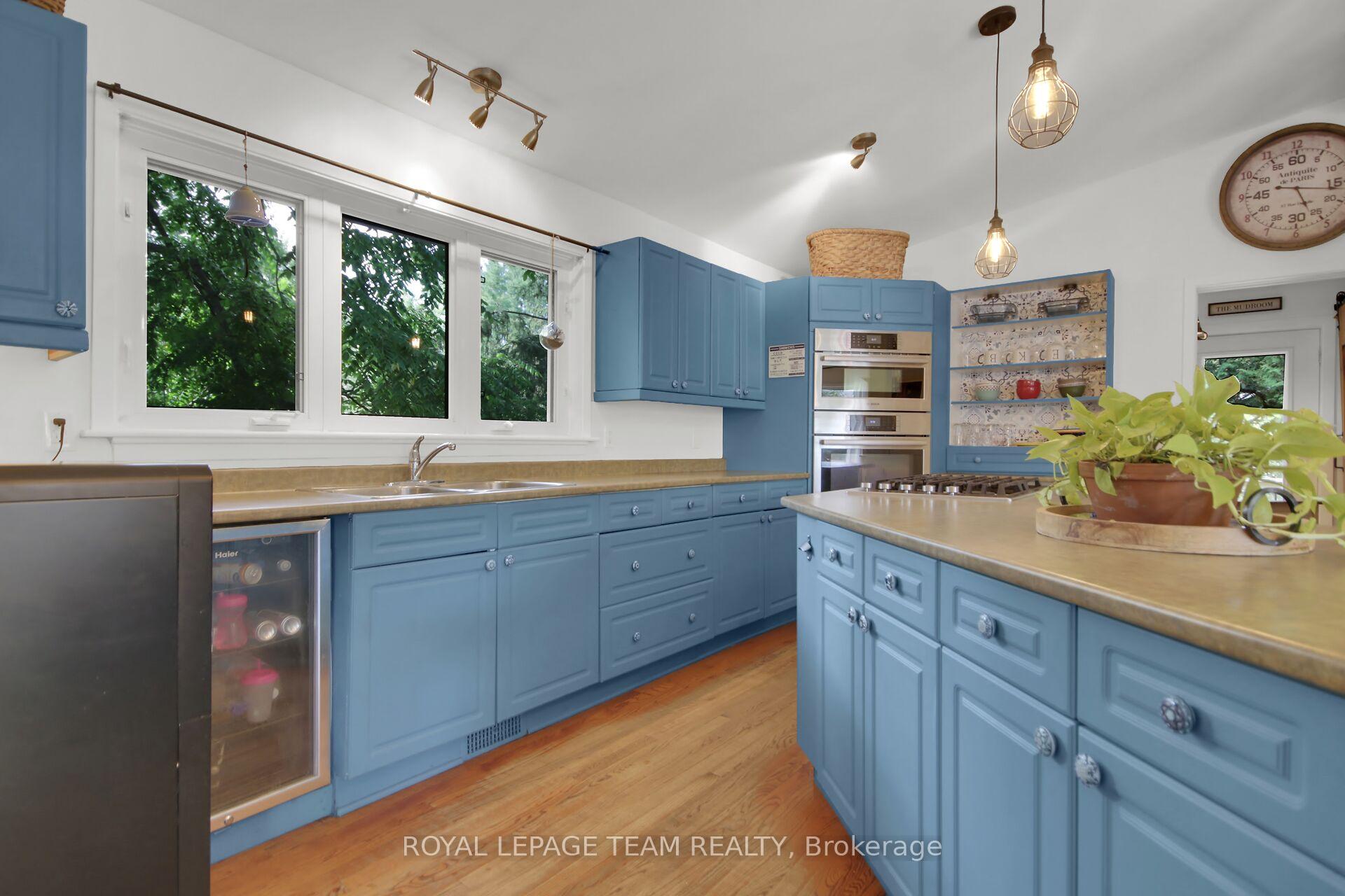 Photo 19 of 1063 Island View Drive, Ottawa, Manotick South to Roger Stevens — HOMEH