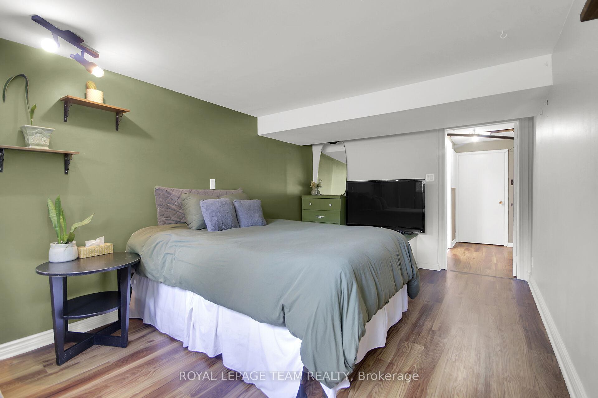 Photo 40 of 1063 Island View Drive, Ottawa, Manotick South to Roger Stevens — HOMEH