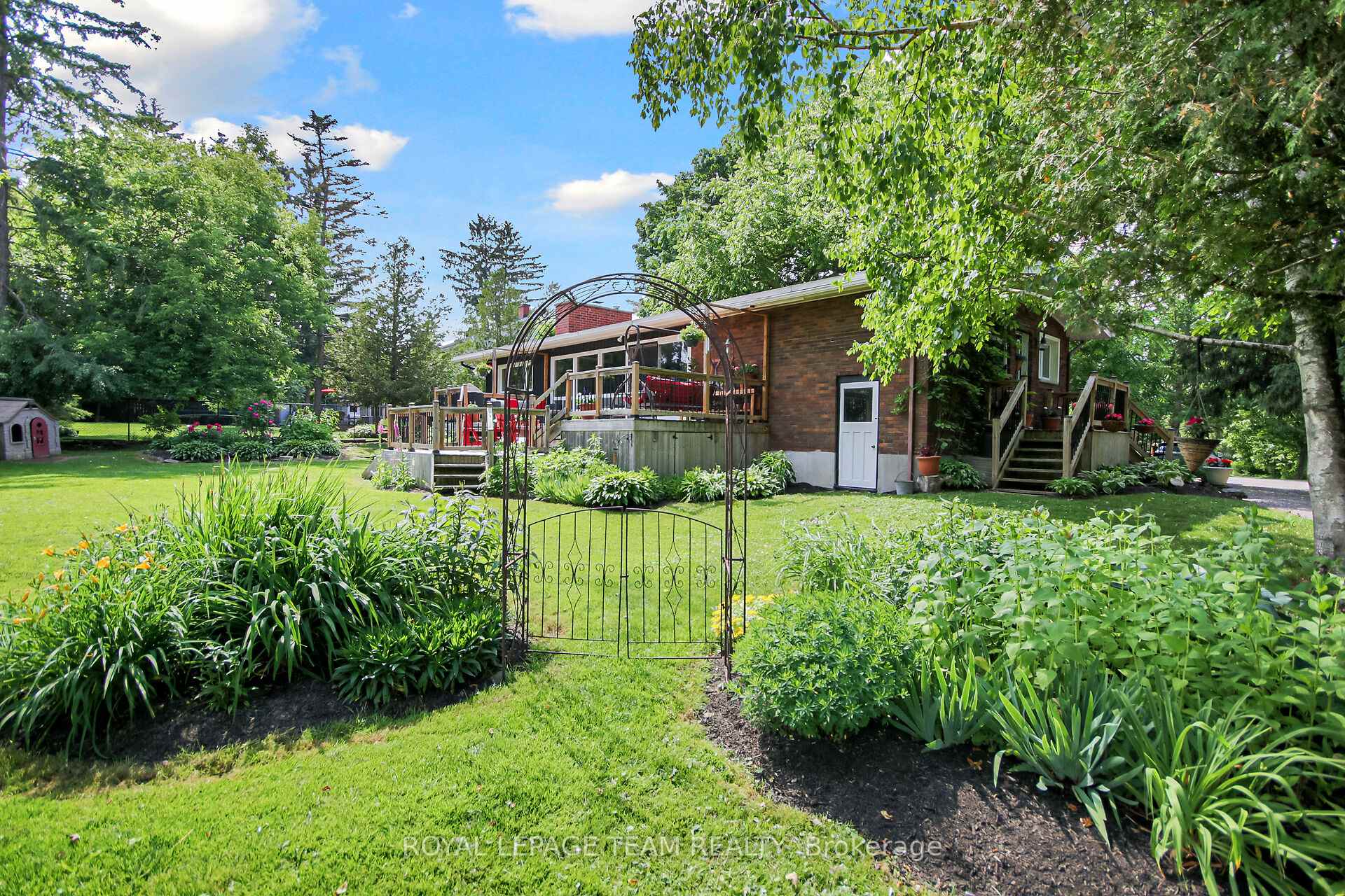 Photo 47 of 1063 Island View Drive, Ottawa, Manotick South to Roger Stevens — HOMEH