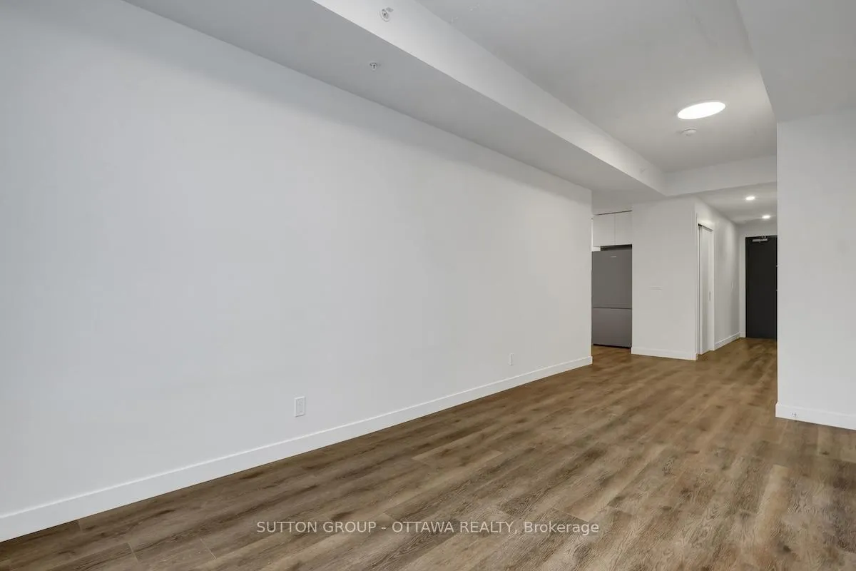 Photo 12 of Unit 401, 399 Winston Avenue, Ottawa, Westboro West — HOMEH
