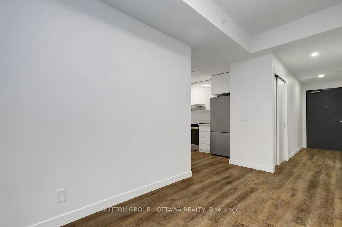 Photo 15 of Unit 401, 399 Winston Avenue, Ottawa, Westboro West — HOMEH