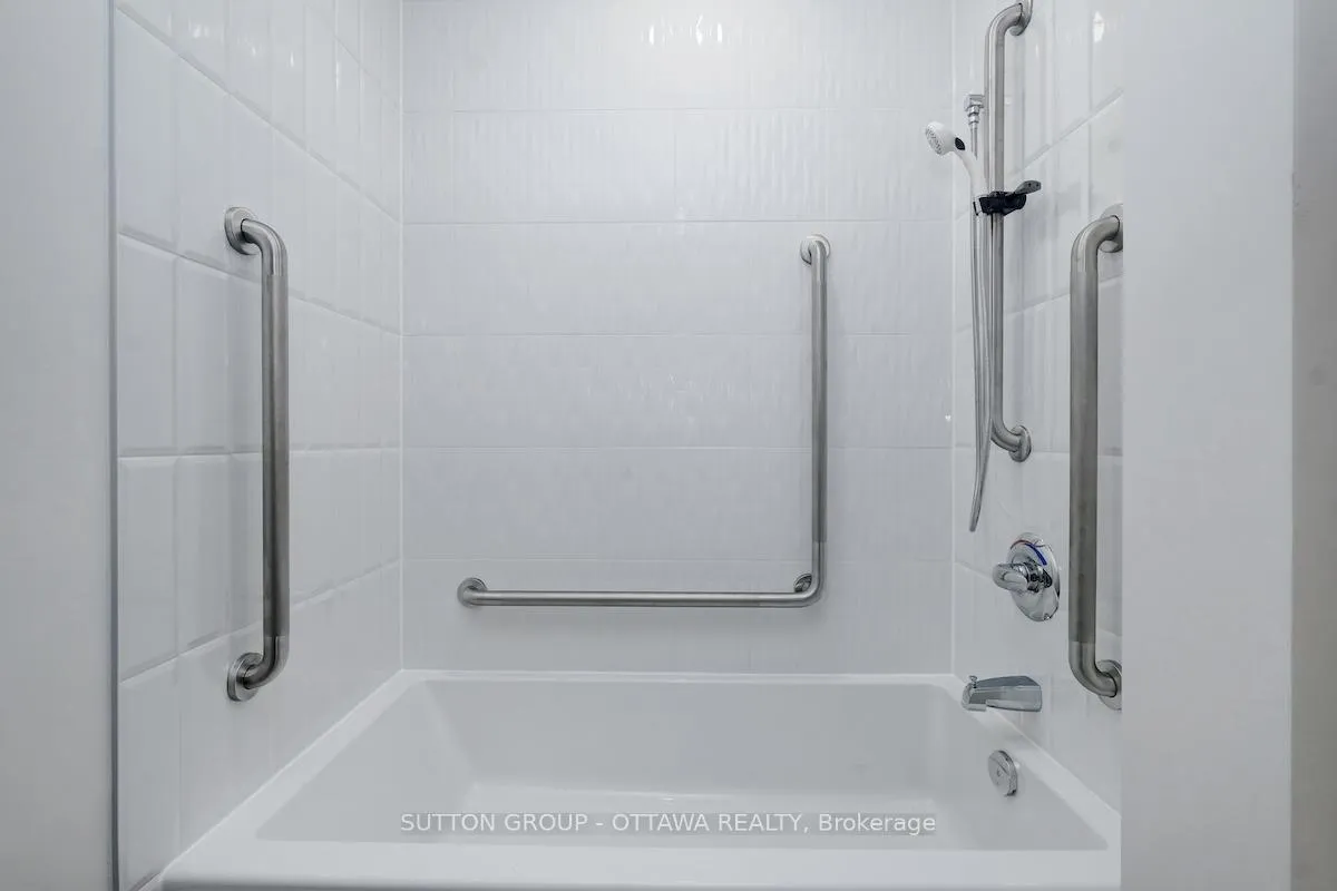 Photo 27 of Unit 401, 399 Winston Avenue, Ottawa, Westboro West — HOMEH