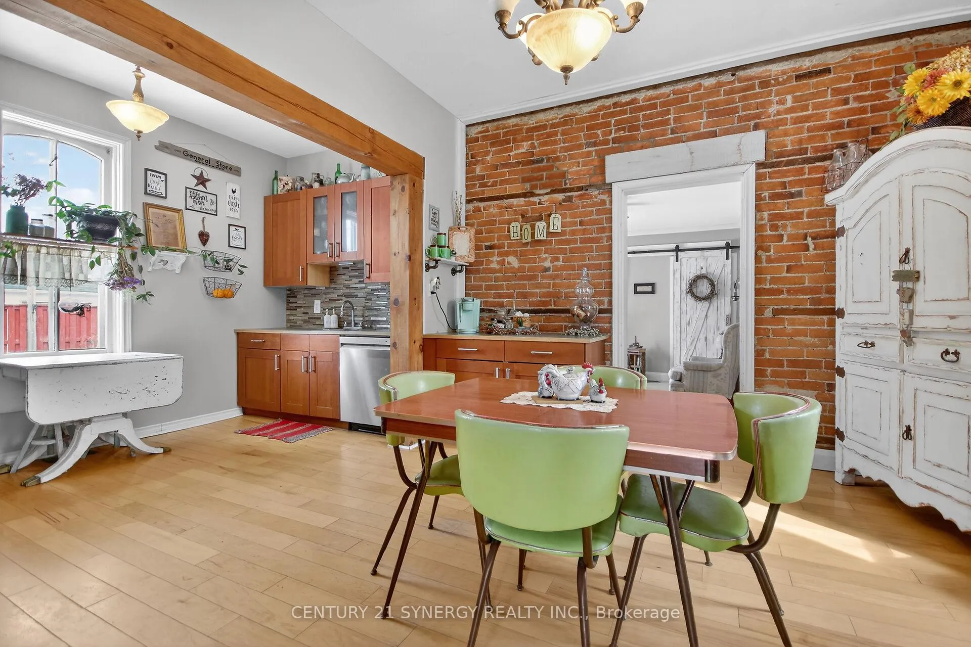 Photo 10 of 49 Queen Street N, Carleton Place — HOMEH