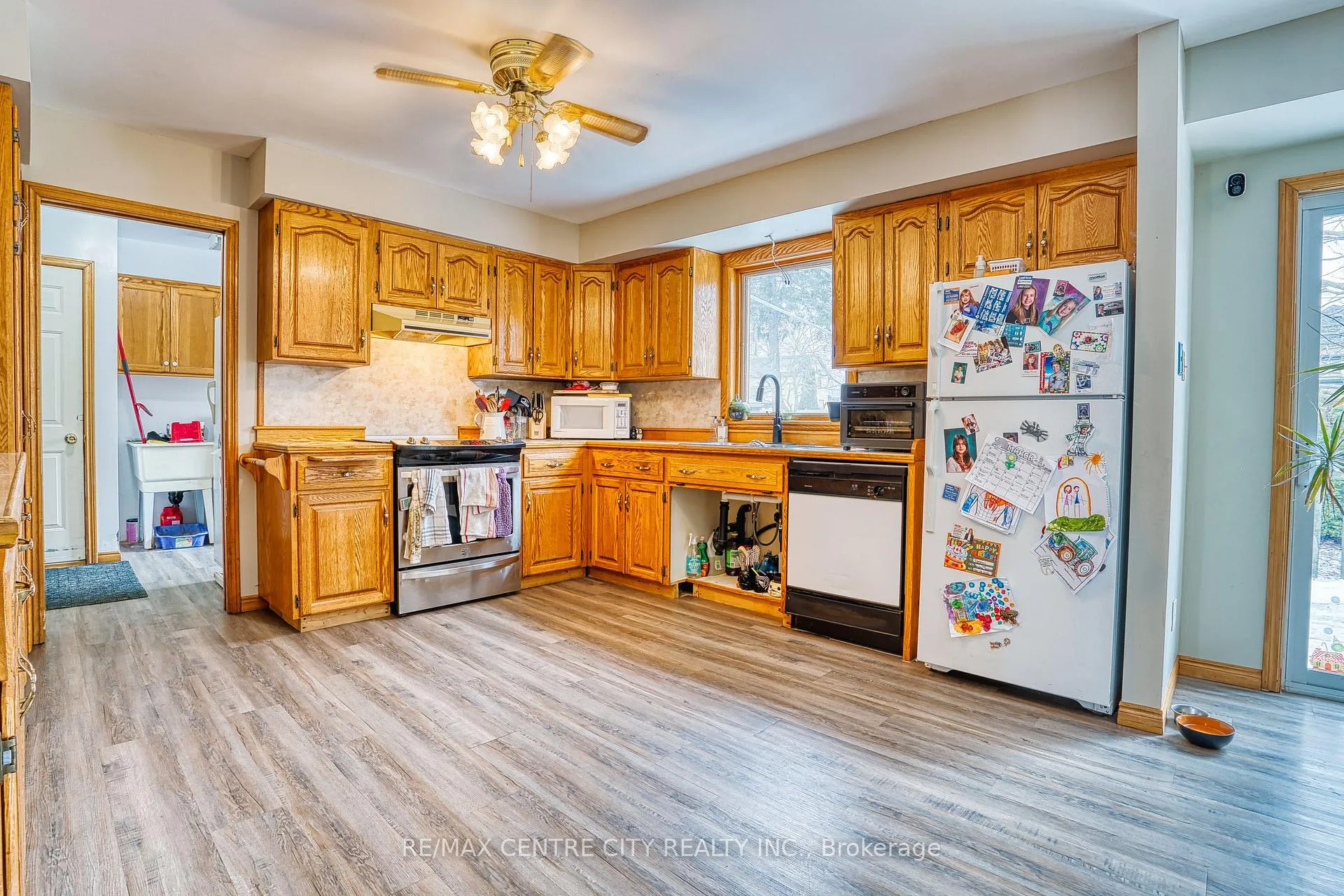 Photo 13 of 520 Victoria Street, Minto — HOMEH