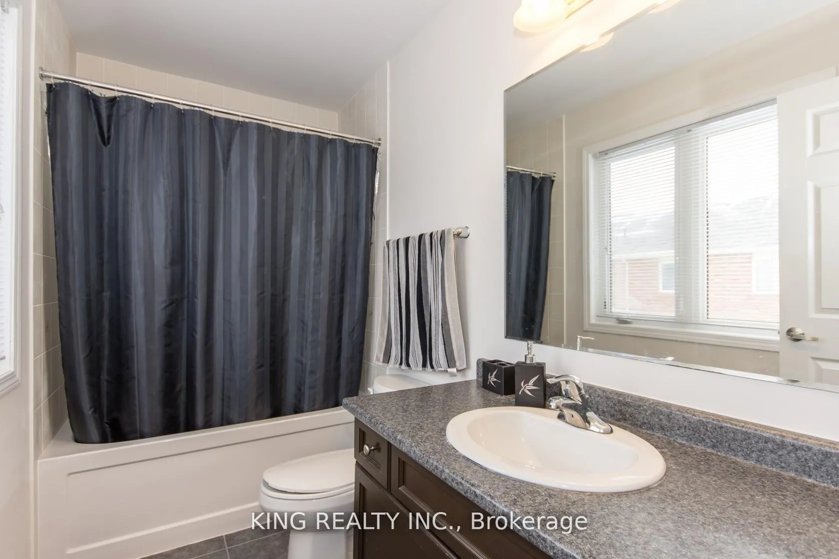 Photo 5 of 230 Cedric Terrace, Milton, Harrison — HOMEH