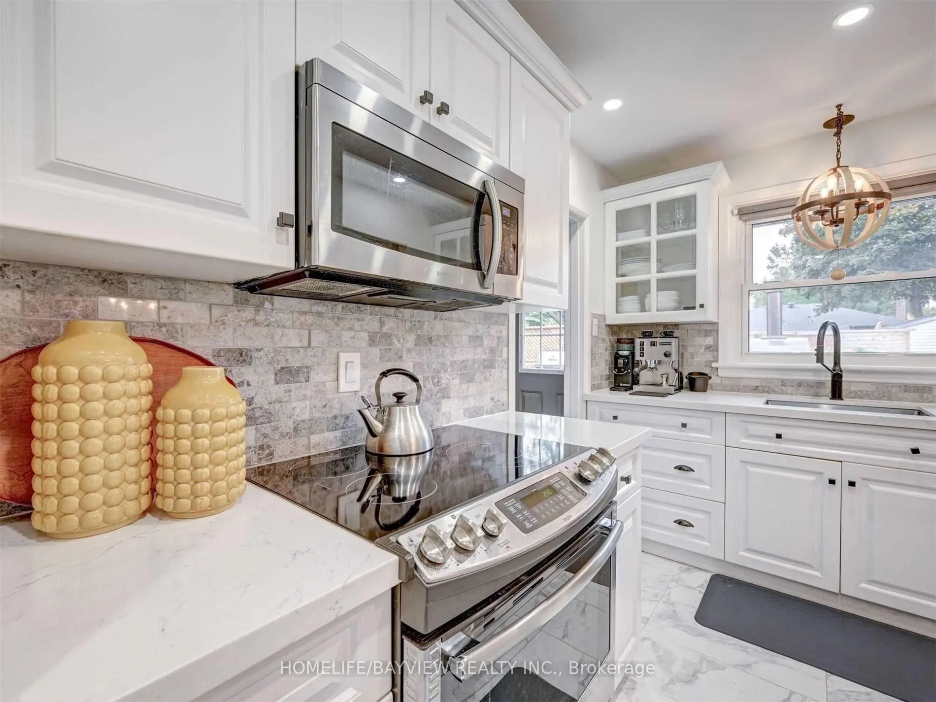 Photo 11 of 414 Dorchester Crescent, Burlington, LaSalle — HOMEH