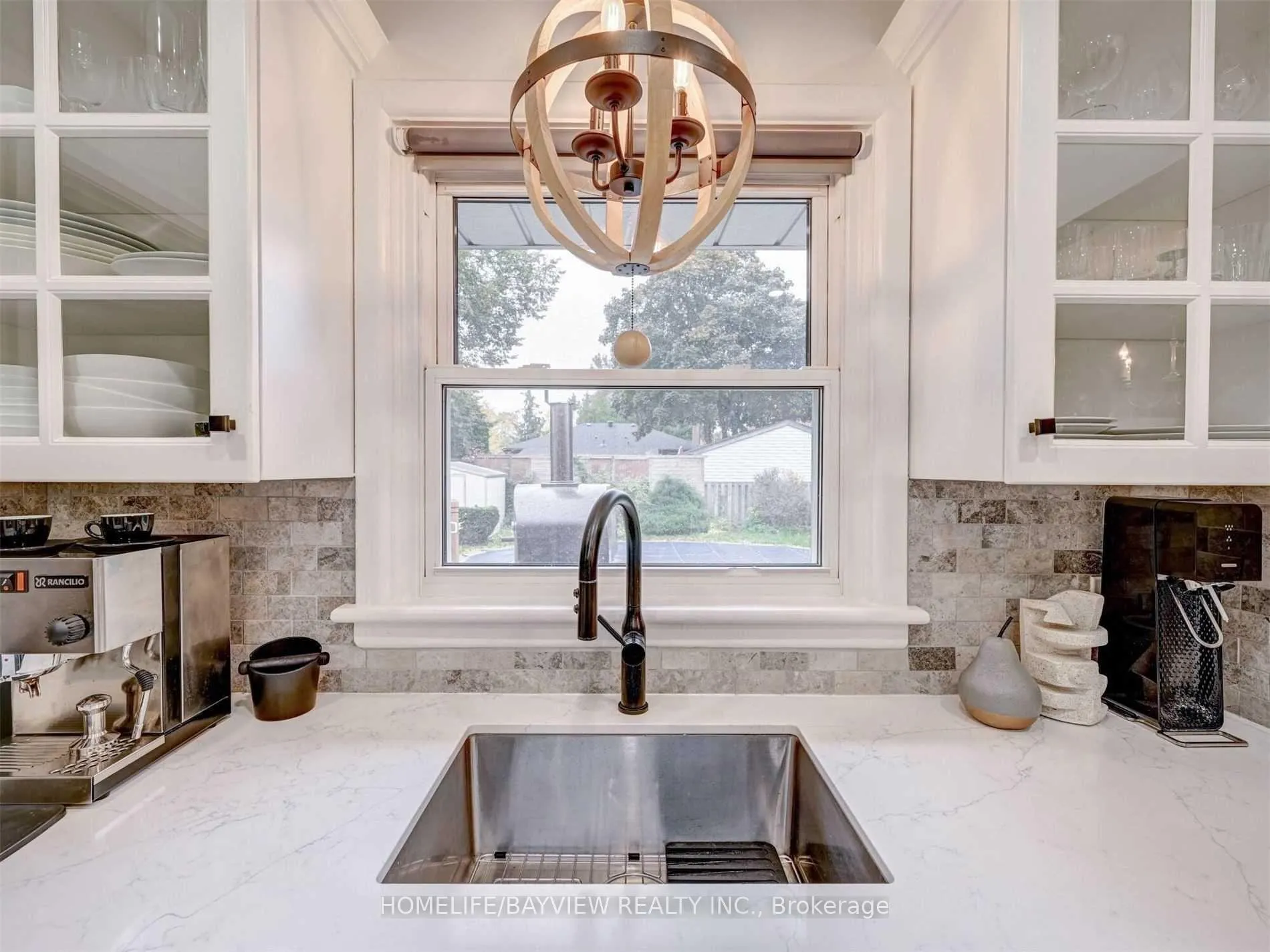 Photo 15 of 414 Dorchester Crescent, Burlington, LaSalle — HOMEH