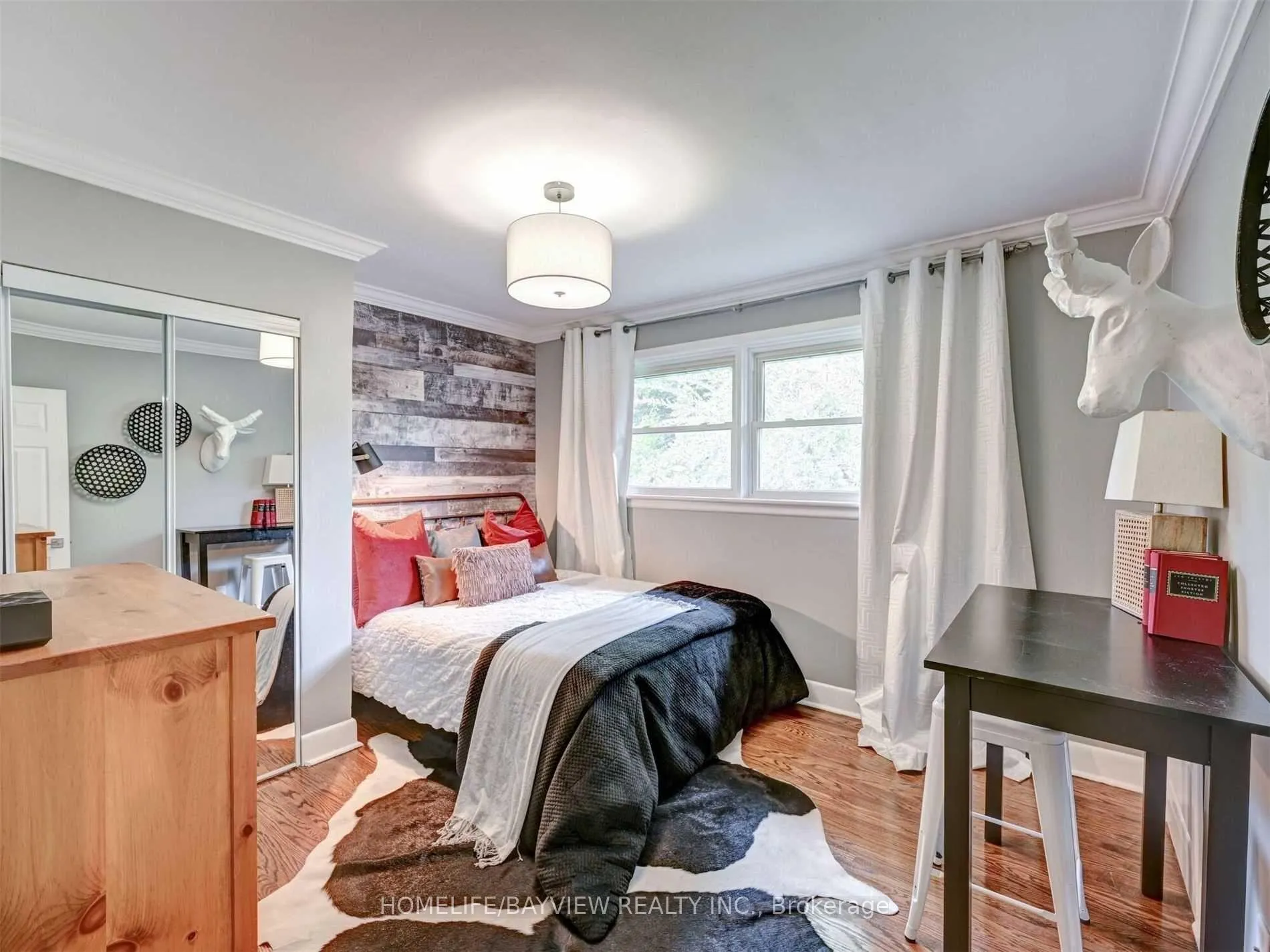 Photo 21 of 414 Dorchester Crescent, Burlington, LaSalle — HOMEH