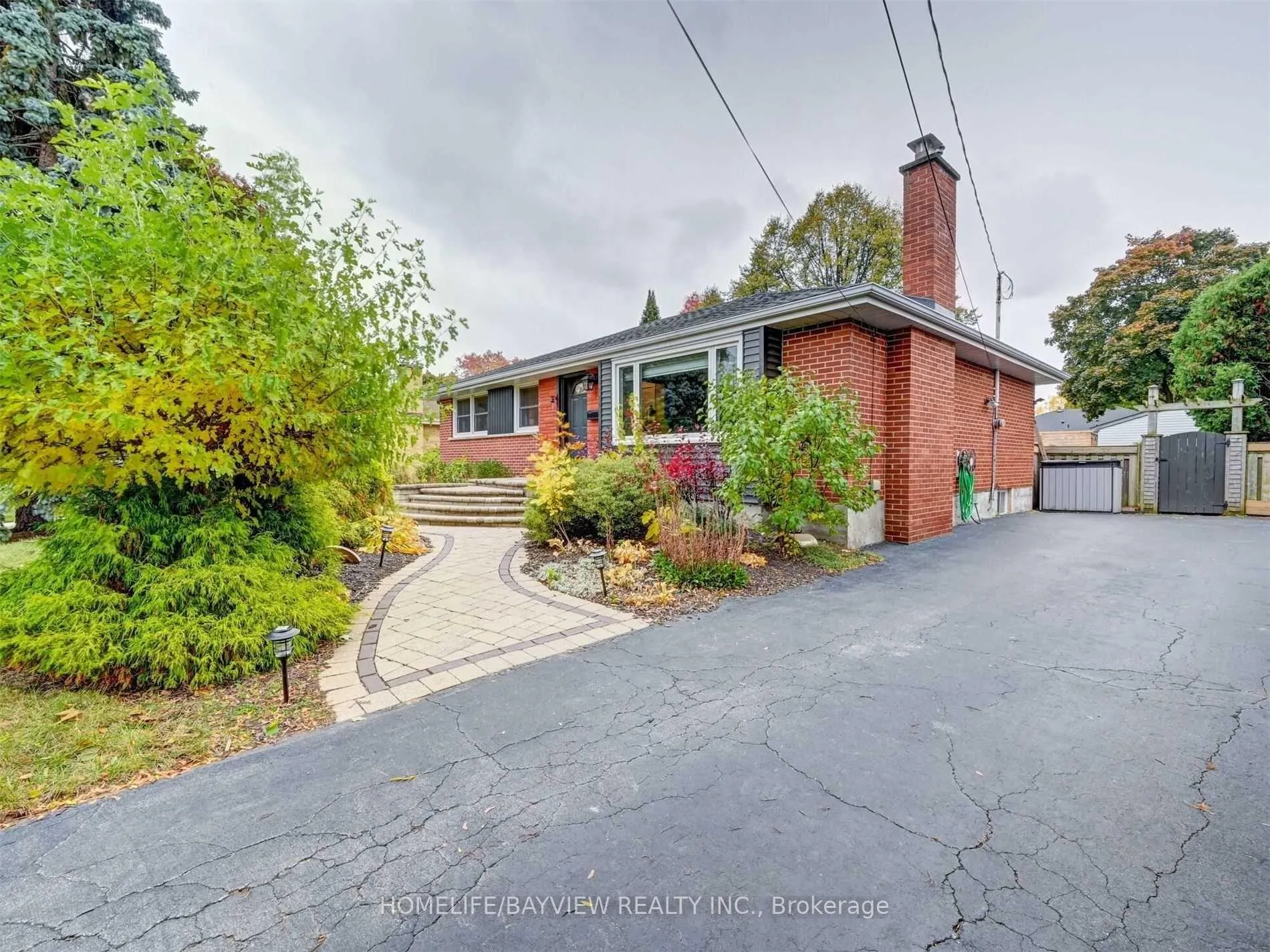 Photo 40 of 414 Dorchester Crescent, Burlington, LaSalle — HOMEH