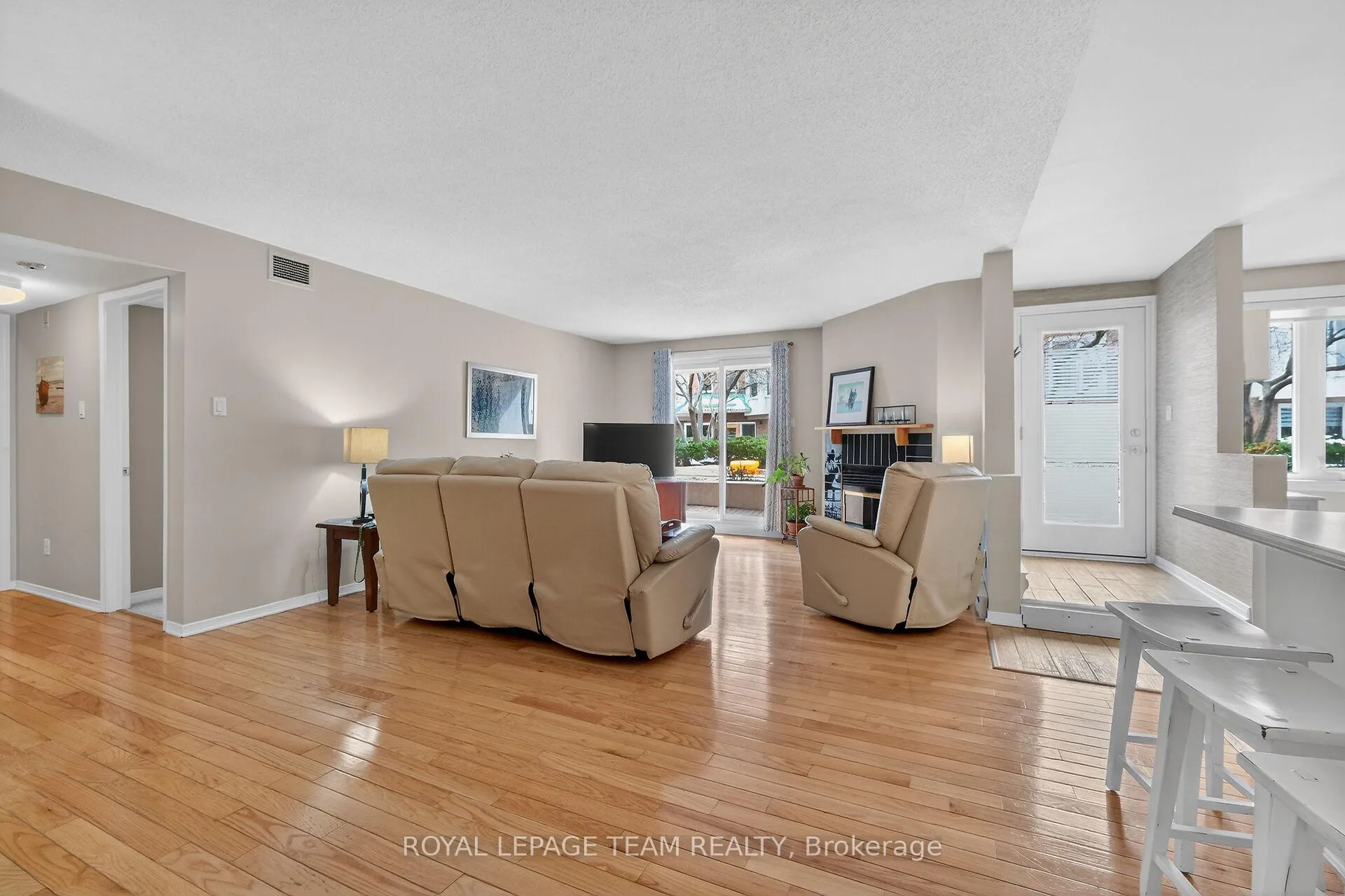 Photo 6 of Unit 202A, 62 Donald Street, Ottawa, Overbrook — HOMEH