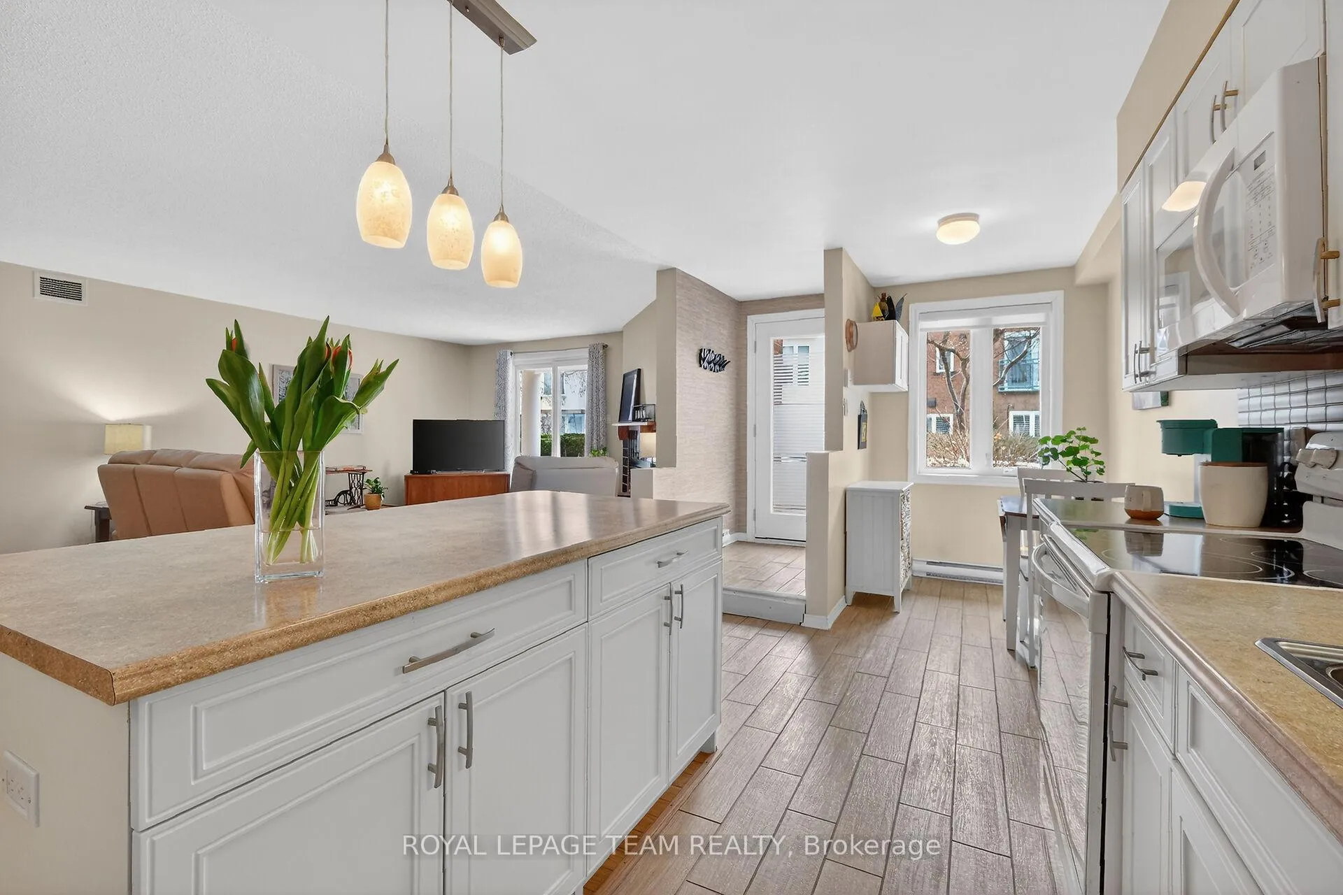 Photo 14 of Unit 202A, 62 Donald Street, Ottawa, Overbrook — HOMEH