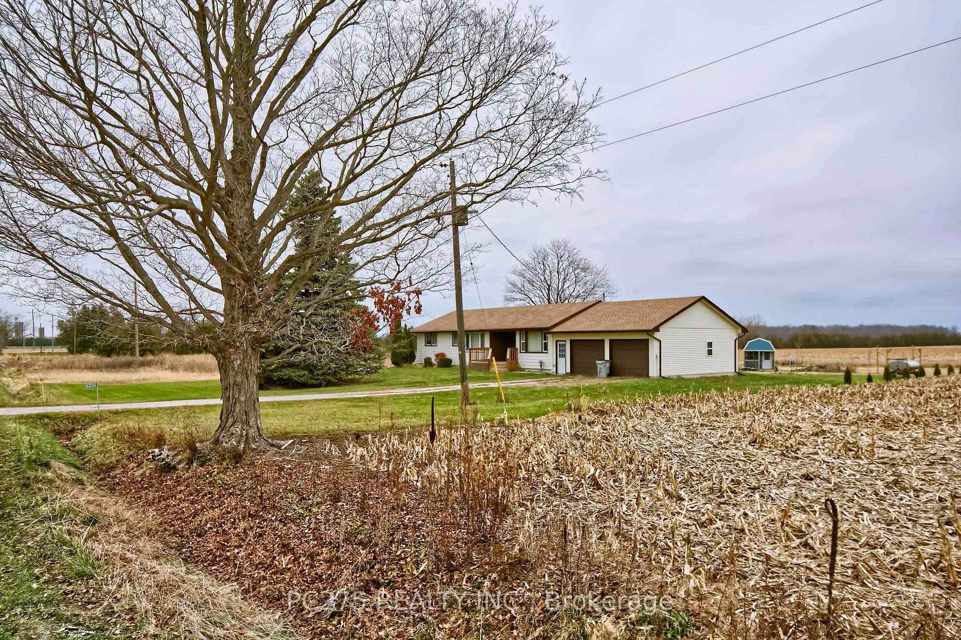 Photo 3 of 6256 Egremont Road, Warwick, Watford — HOMEH