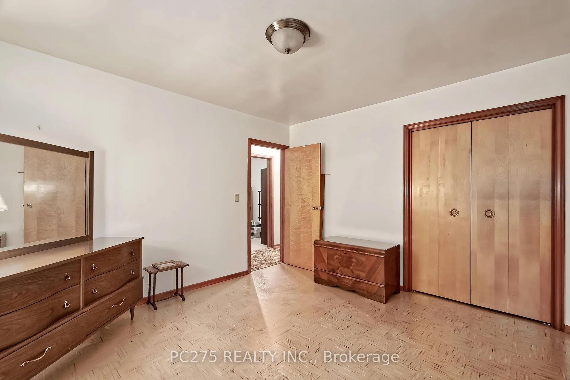 Photo 20 of 6256 Egremont Road, Warwick, Watford — HOMEH