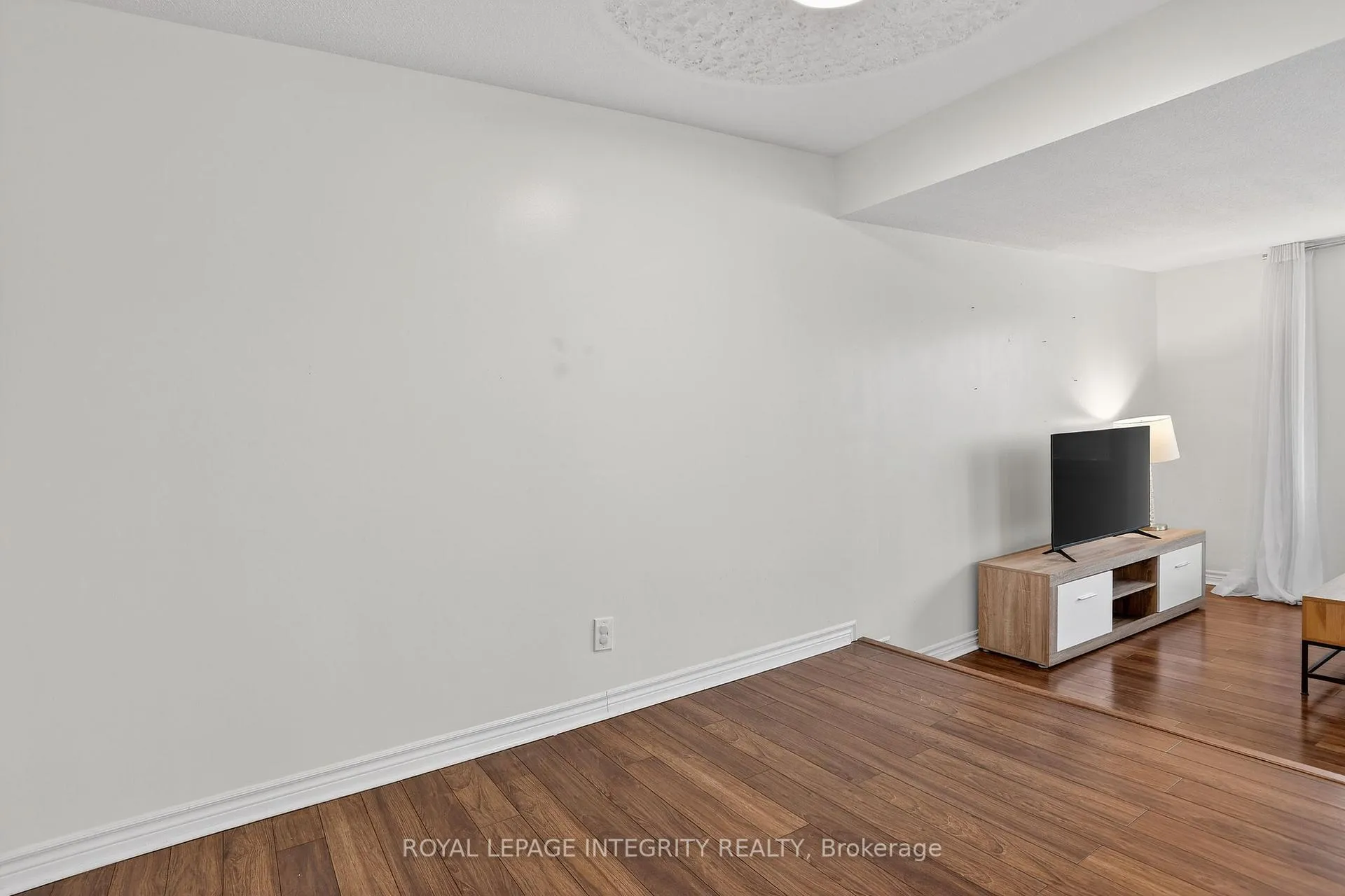 Photo 14 of Unit 605, 1599 Lassiter Terrace, Ottawa, Beaconwood — HOMEH