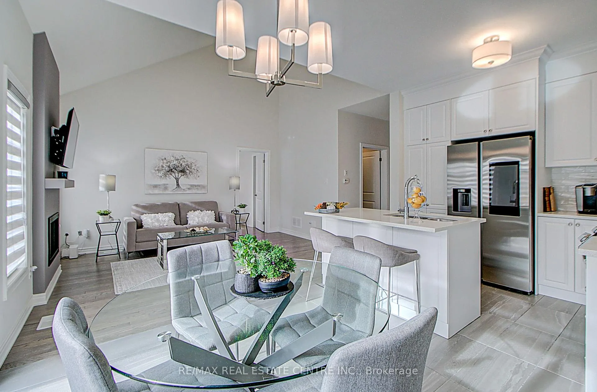 Photo 10 of 4 Clermiston Crescent, Brampton, Sandringham-Wellington — HOMEH