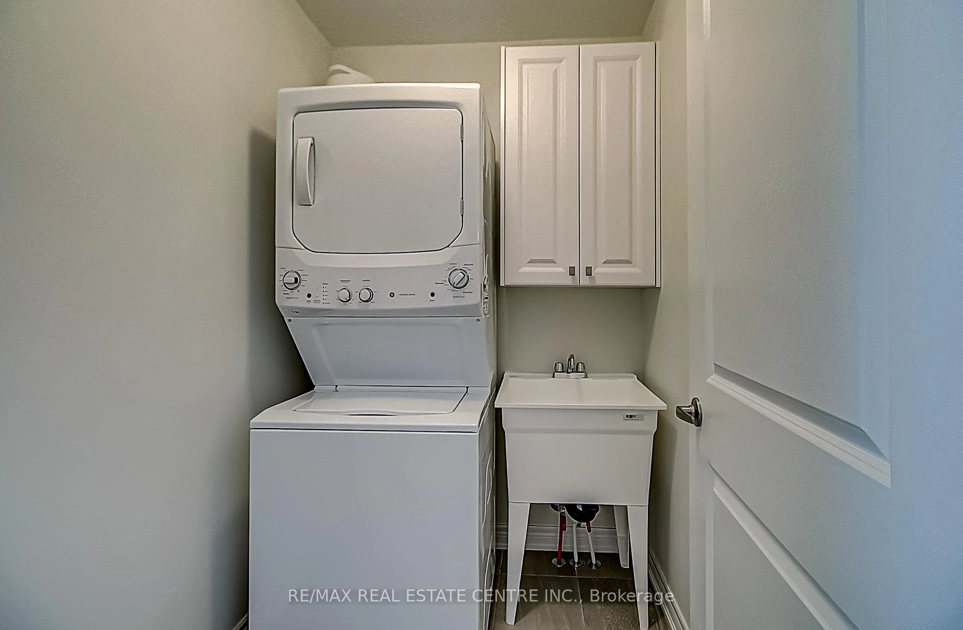 Photo 25 of 4 Clermiston Crescent, Brampton, Sandringham-Wellington — HOMEH