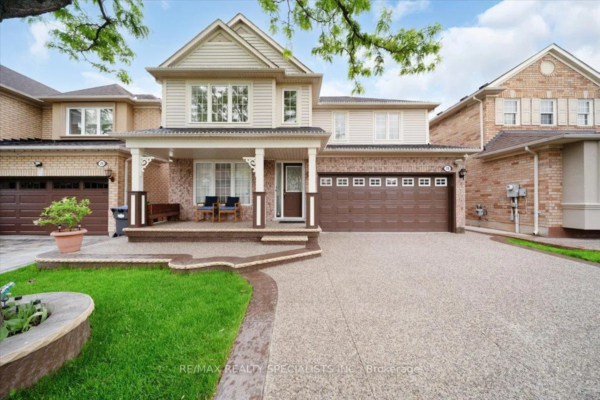 Photo 2 of 28 Redcastle Street, Brampton, Fletcher's Meadow — HOMEH