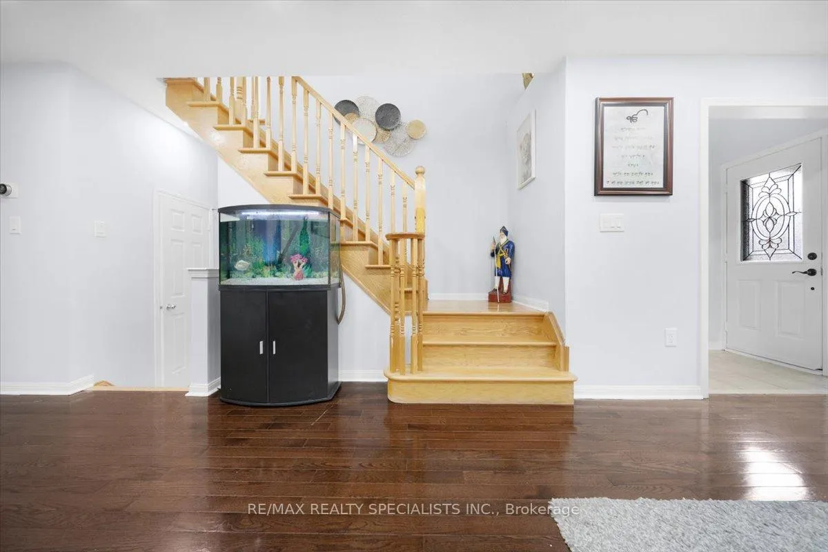 Photo 16 of 28 Redcastle Street, Brampton, Fletcher's Meadow — HOMEH