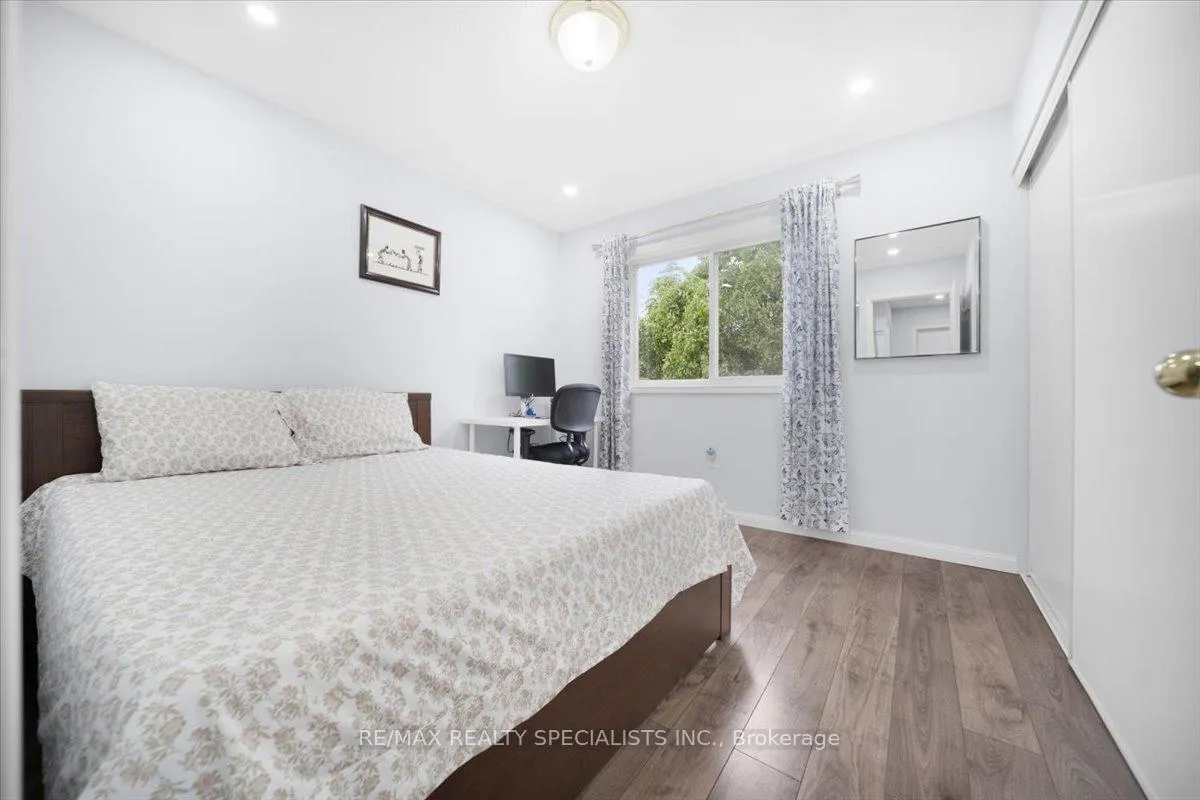 Photo 21 of 28 Redcastle Street, Brampton, Fletcher's Meadow — HOMEH