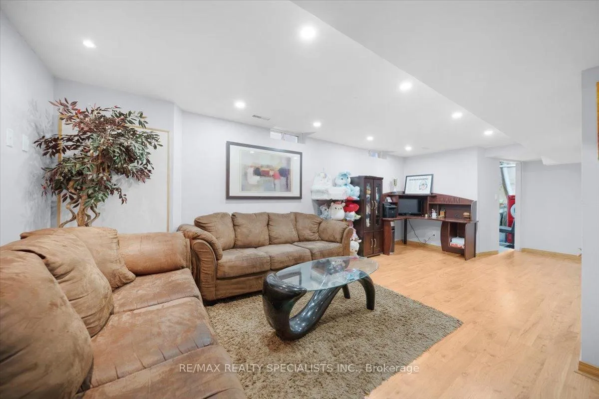 Photo 27 of 28 Redcastle Street, Brampton, Fletcher's Meadow — HOMEH