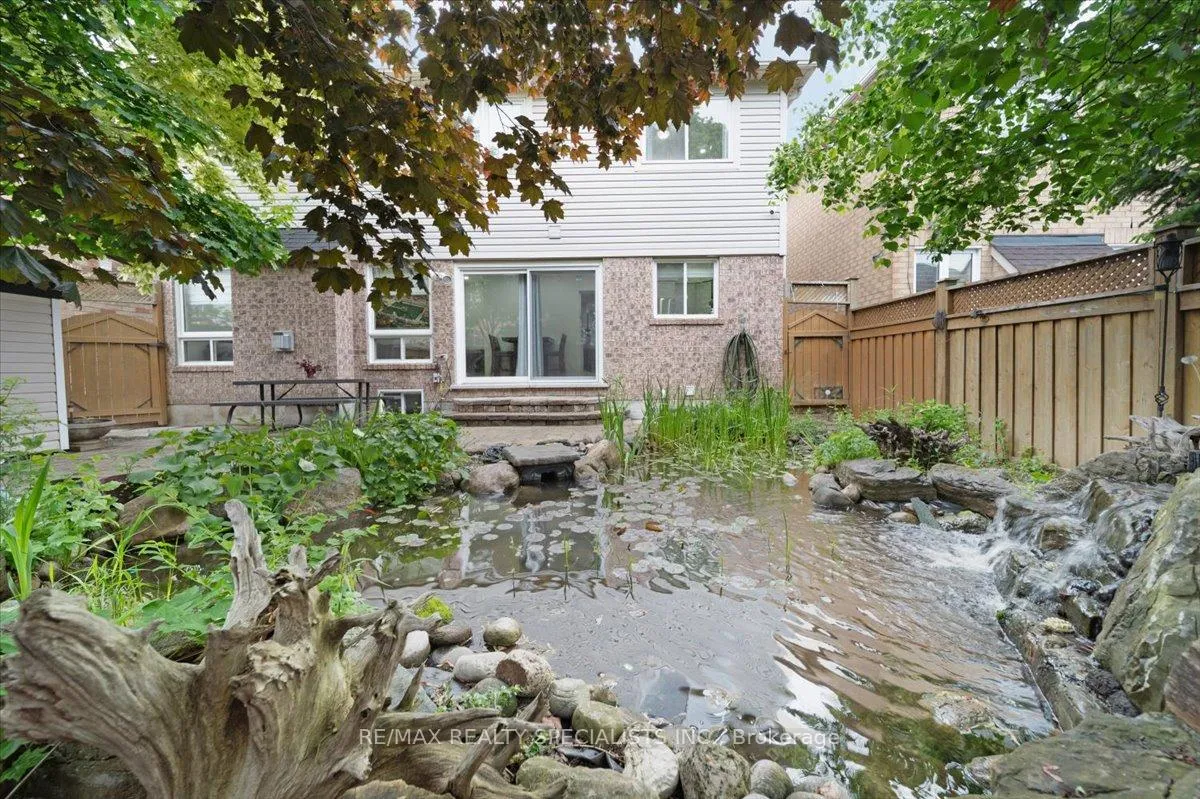 Photo 35 of 28 Redcastle Street, Brampton, Fletcher's Meadow — HOMEH
