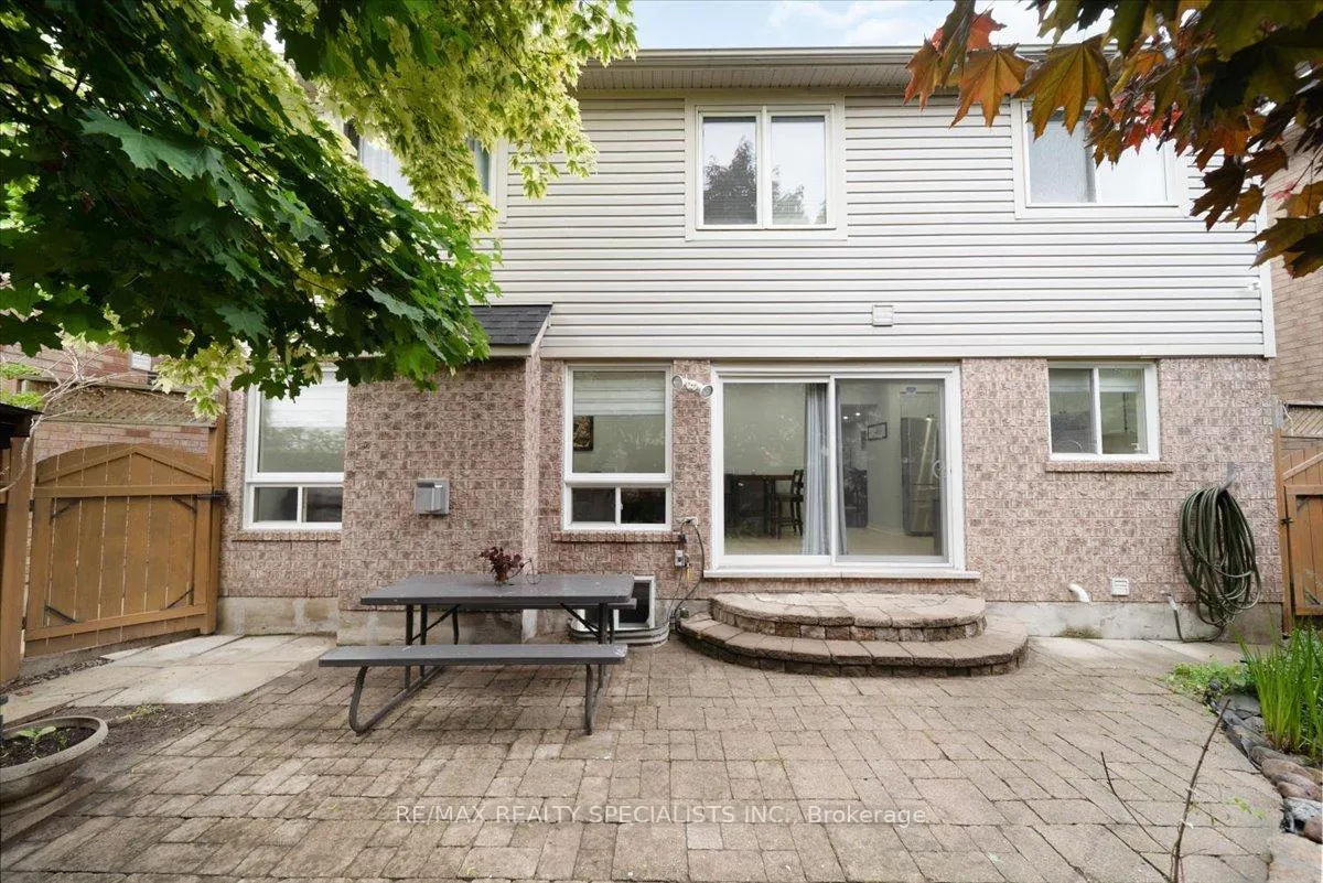 Photo 36 of 28 Redcastle Street, Brampton, Fletcher's Meadow — HOMEH