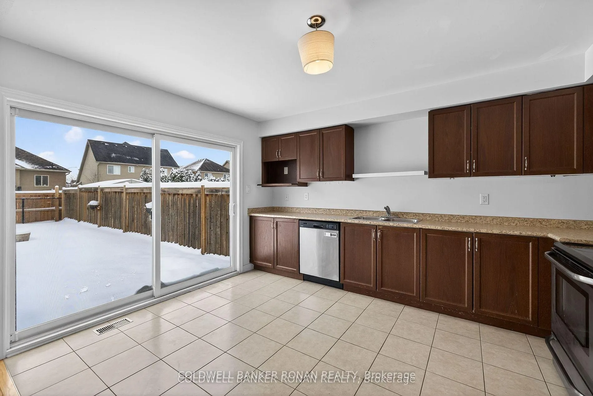 Photo 6 of 83 Swenson Street, New Tecumseth, Alliston — HOMEH