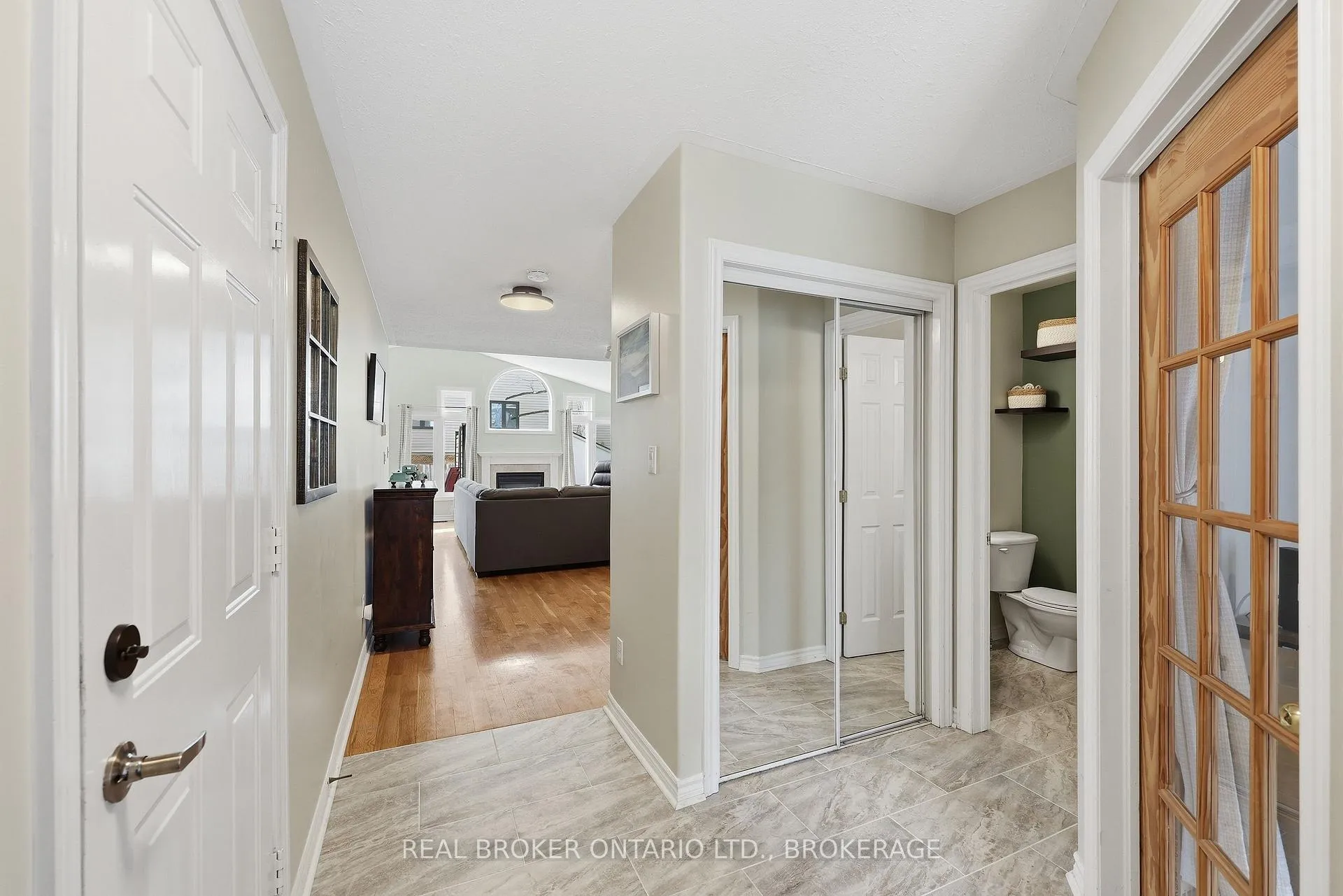 Photo 8 of 85 Schooner Drive, Kingston, Kingston East (Incl Barret Crt) — HOMEH