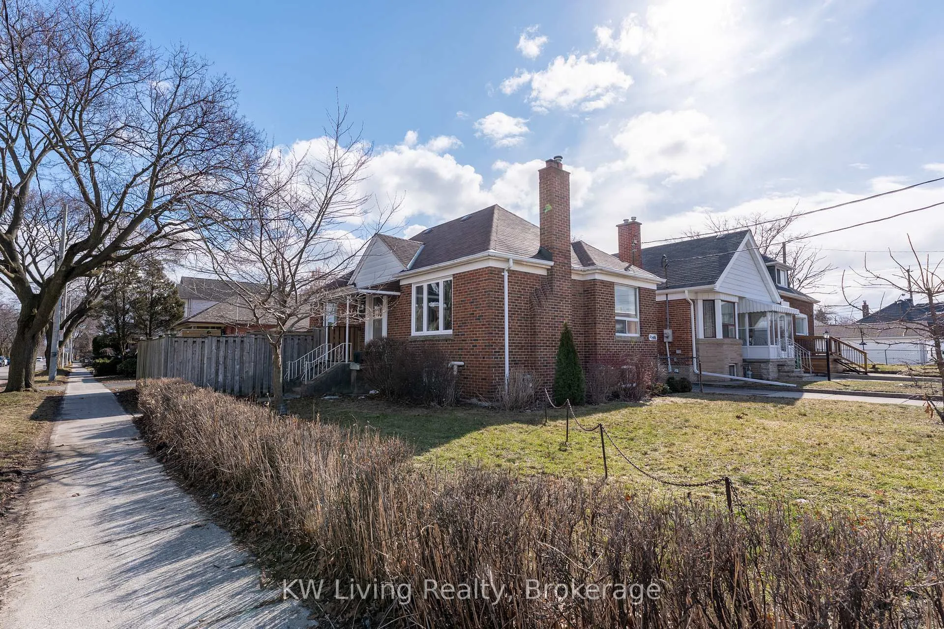 Photo 1 of 5 Plains Road, Toronto, East York — HOMEH