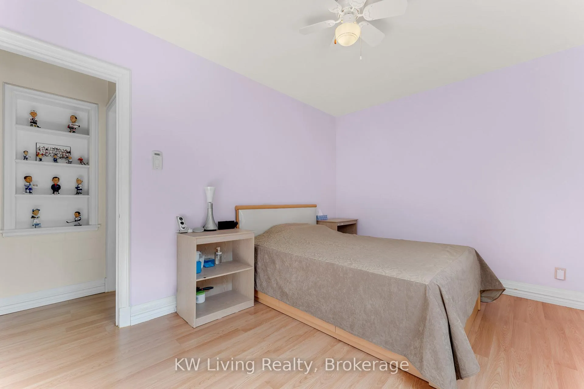 Photo 11 of 5 Plains Road, Toronto, East York — HOMEH