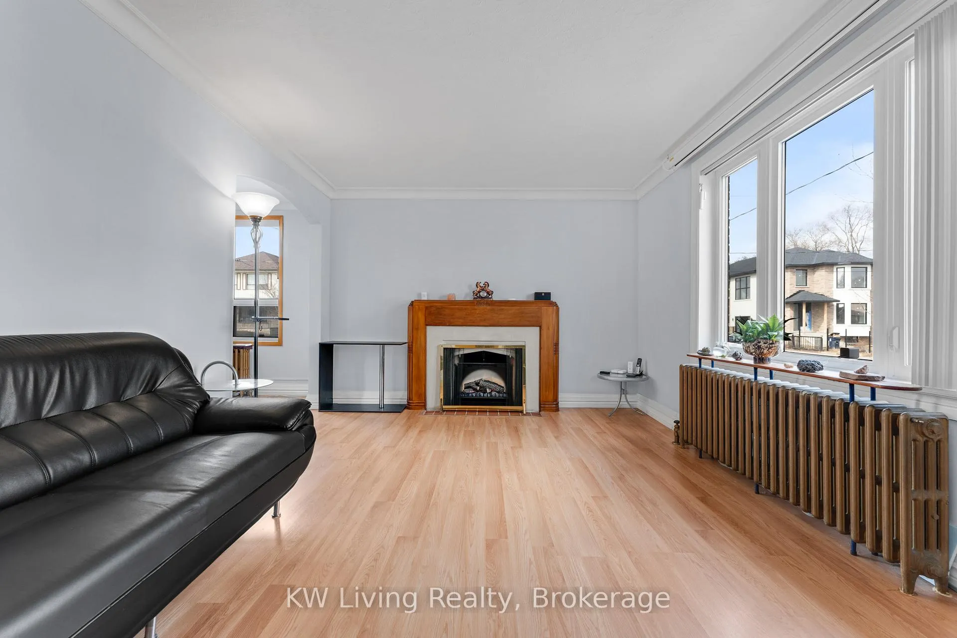 Photo 15 of 5 Plains Road, Toronto, East York — HOMEH