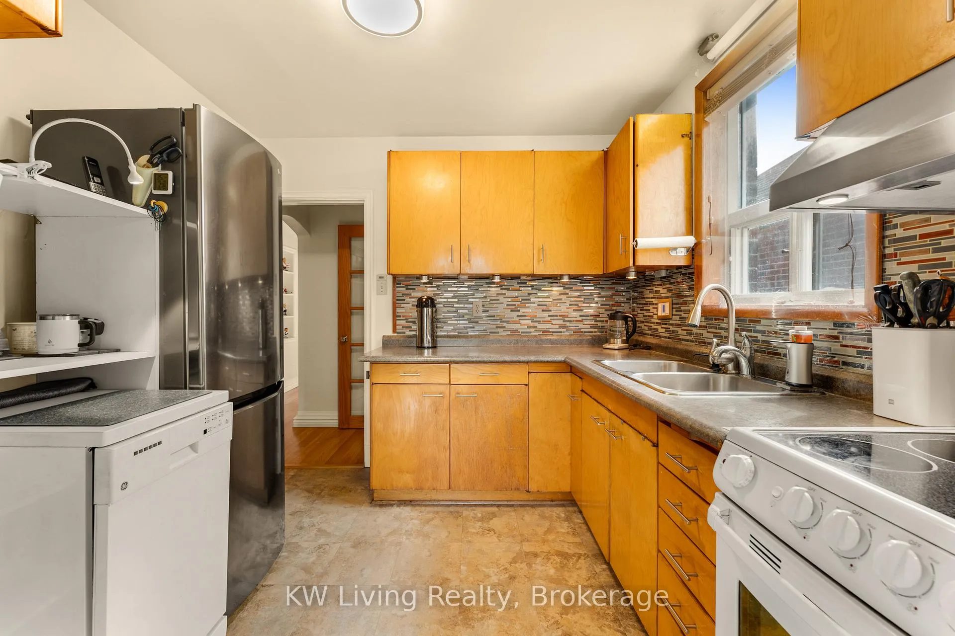 Photo 22 of 5 Plains Road, Toronto, East York — HOMEH