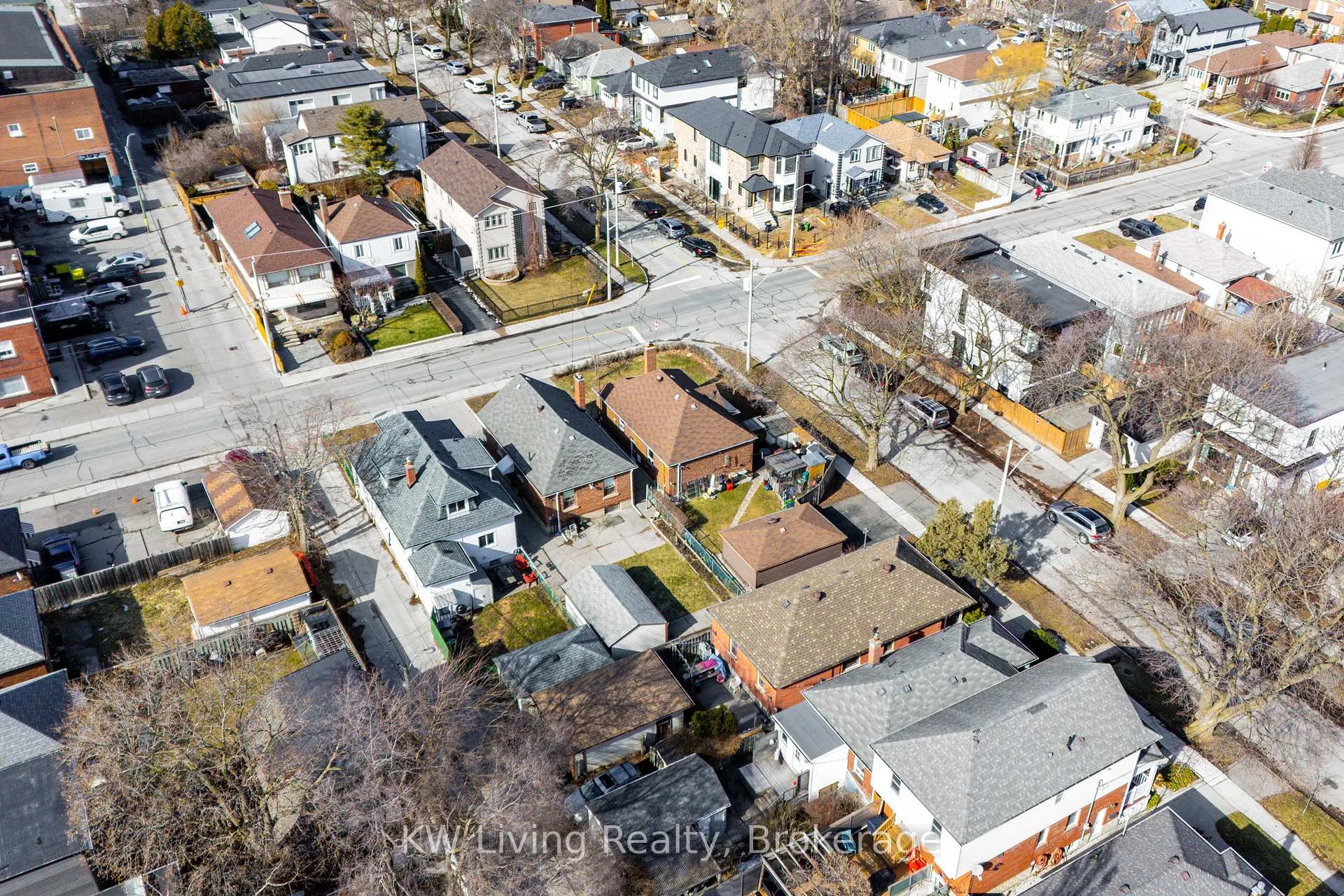 Photo 44 of 5 Plains Road, Toronto, East York — HOMEH