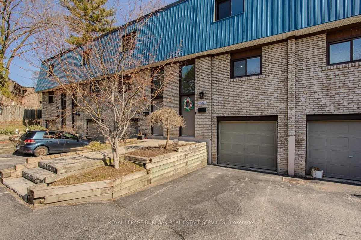 Photo 3 of 621 Francis Road, Burlington, LaSalle — HOMEH