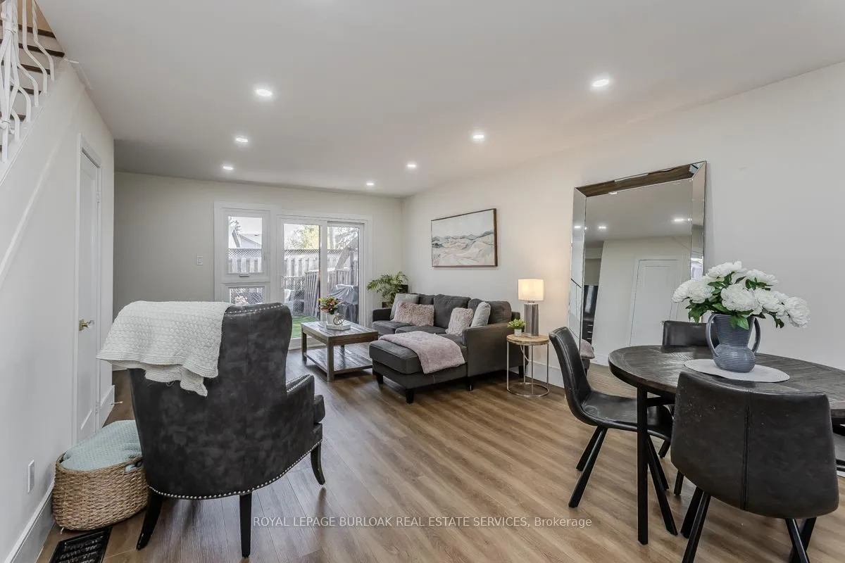 Photo 5 of 621 Francis Road, Burlington, LaSalle — HOMEH