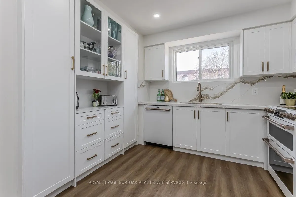 Photo 10 of 621 Francis Road, Burlington, LaSalle — HOMEH