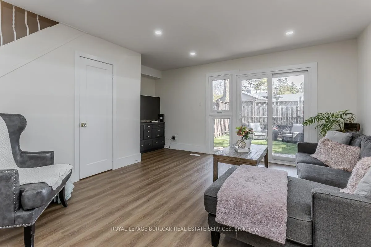 Photo 12 of 621 Francis Road, Burlington, LaSalle — HOMEH