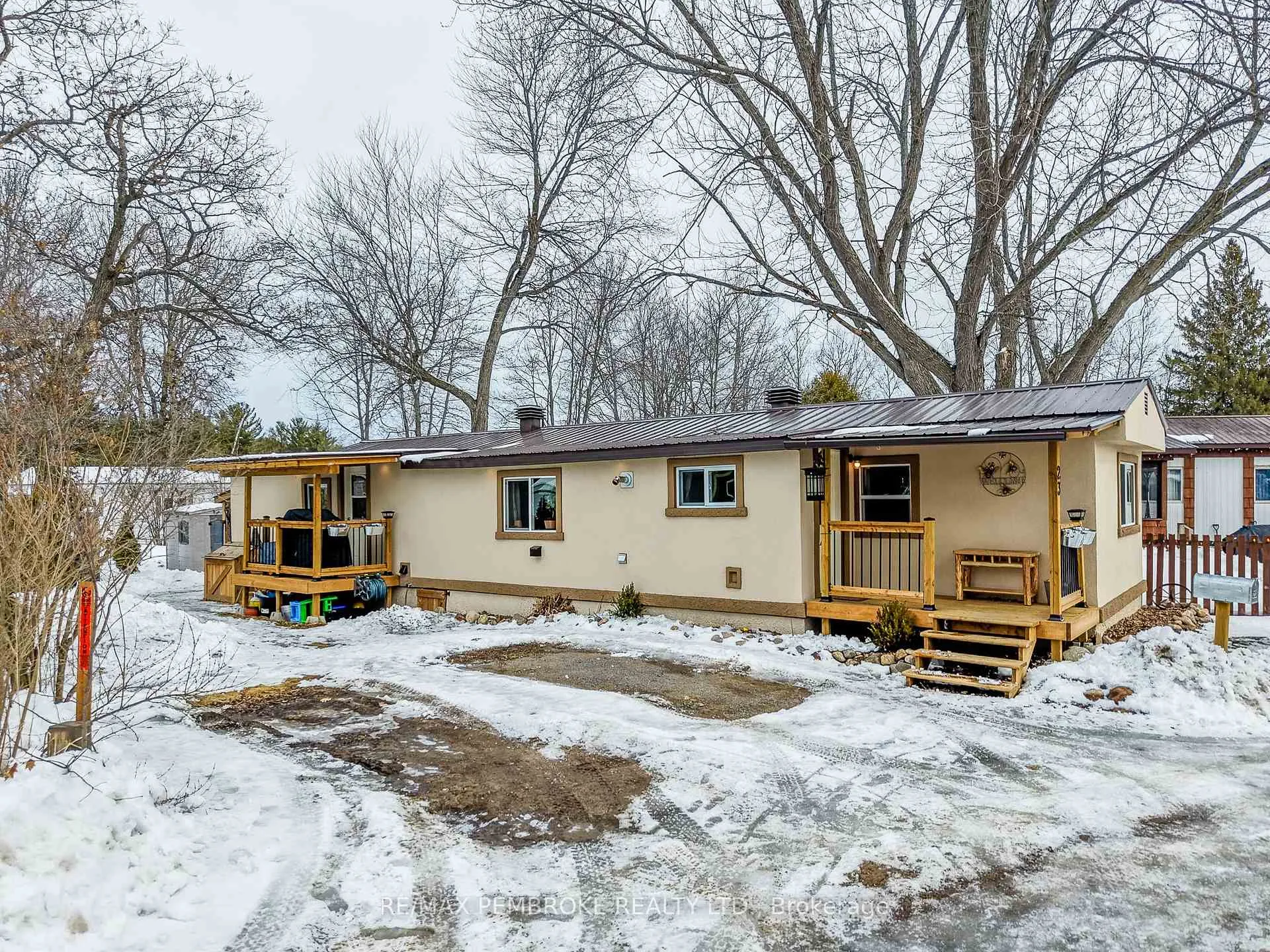 Photo 2 of 23 Pinehurst Estates, Petawawa — HOMEH