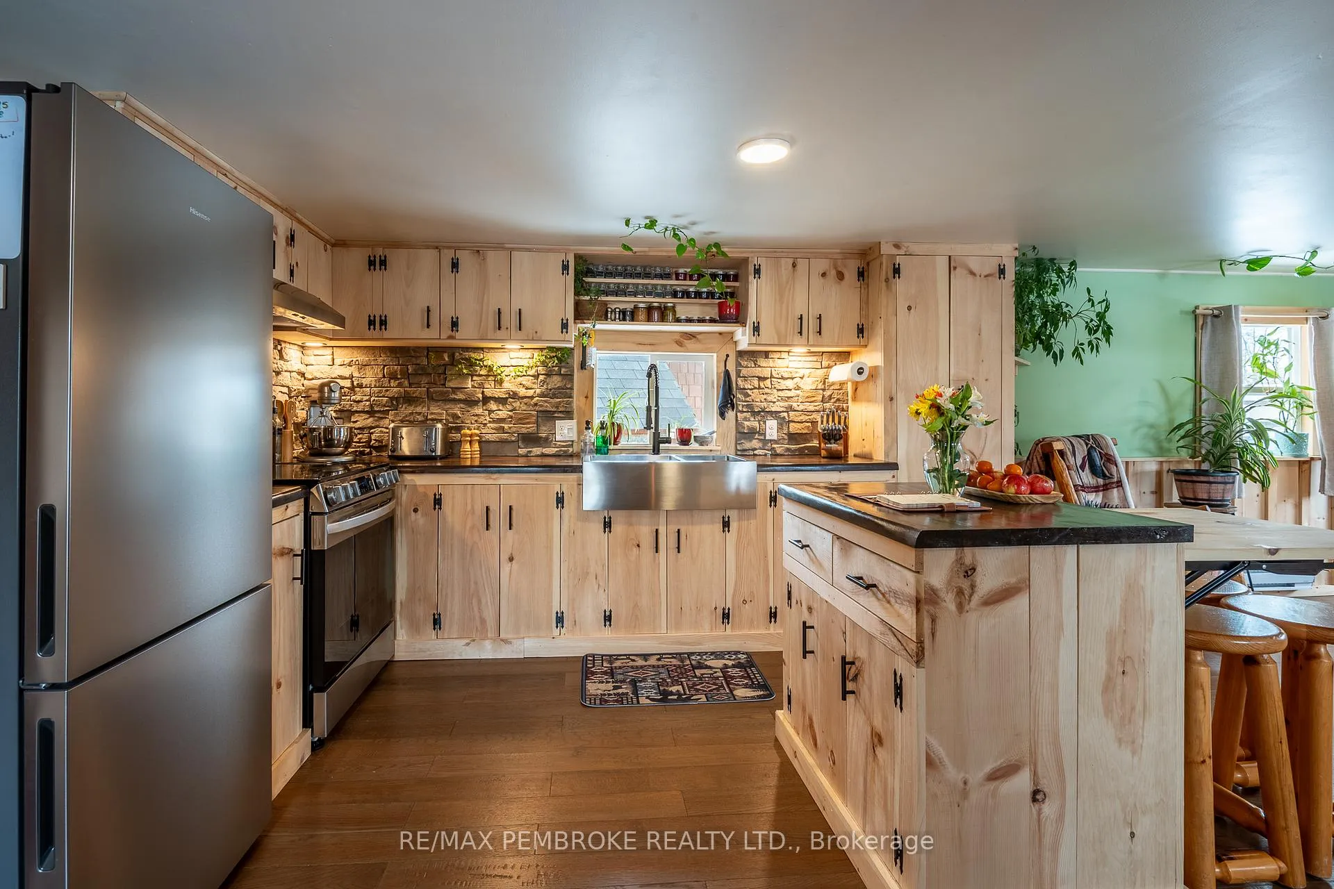 Photo 13 of 23 Pinehurst Estates, Petawawa — HOMEH