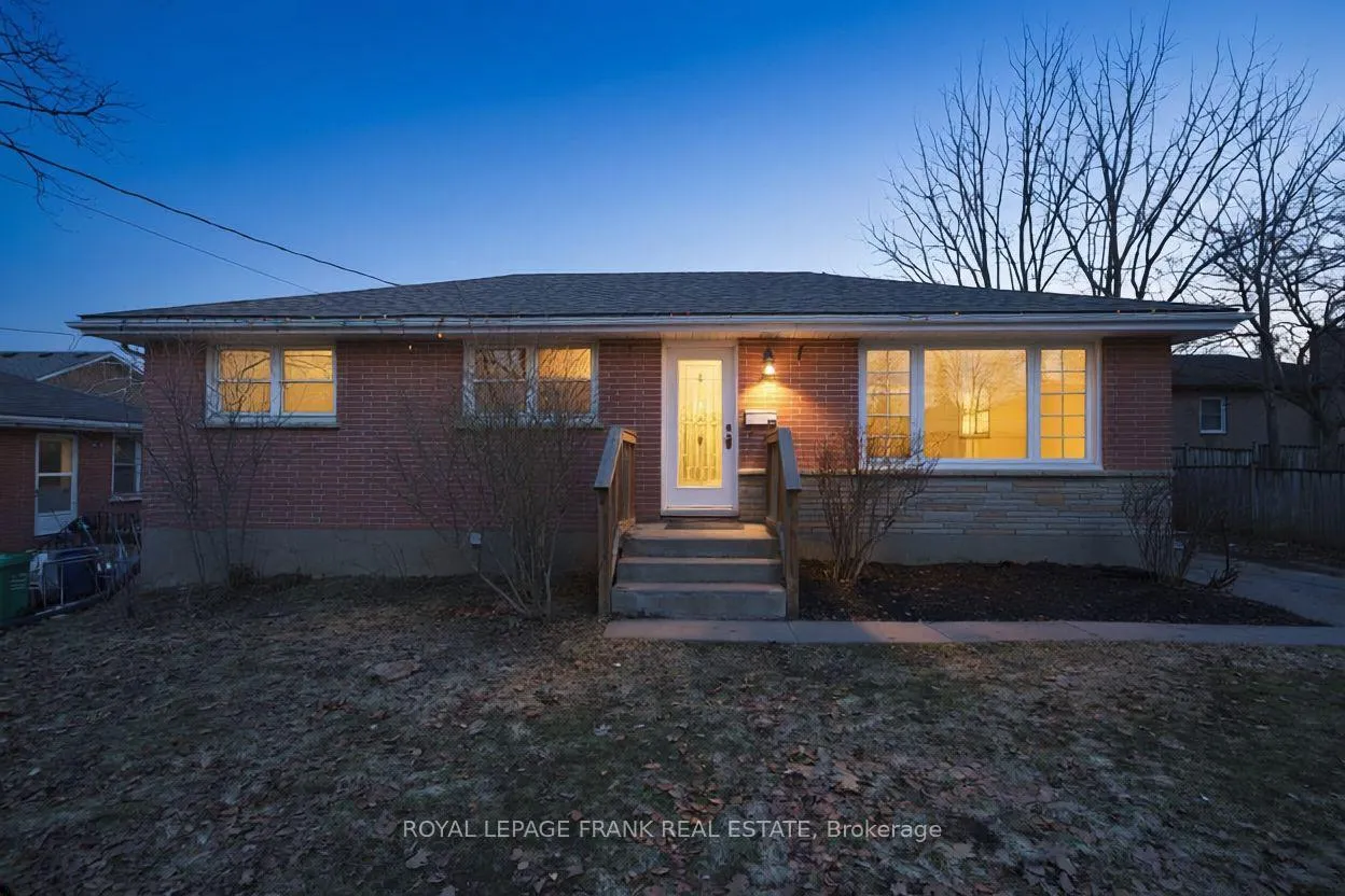 Photo 1 of 808 Aylmer Street N, Peterborough, Northcrest Ward 5 — HOMEH