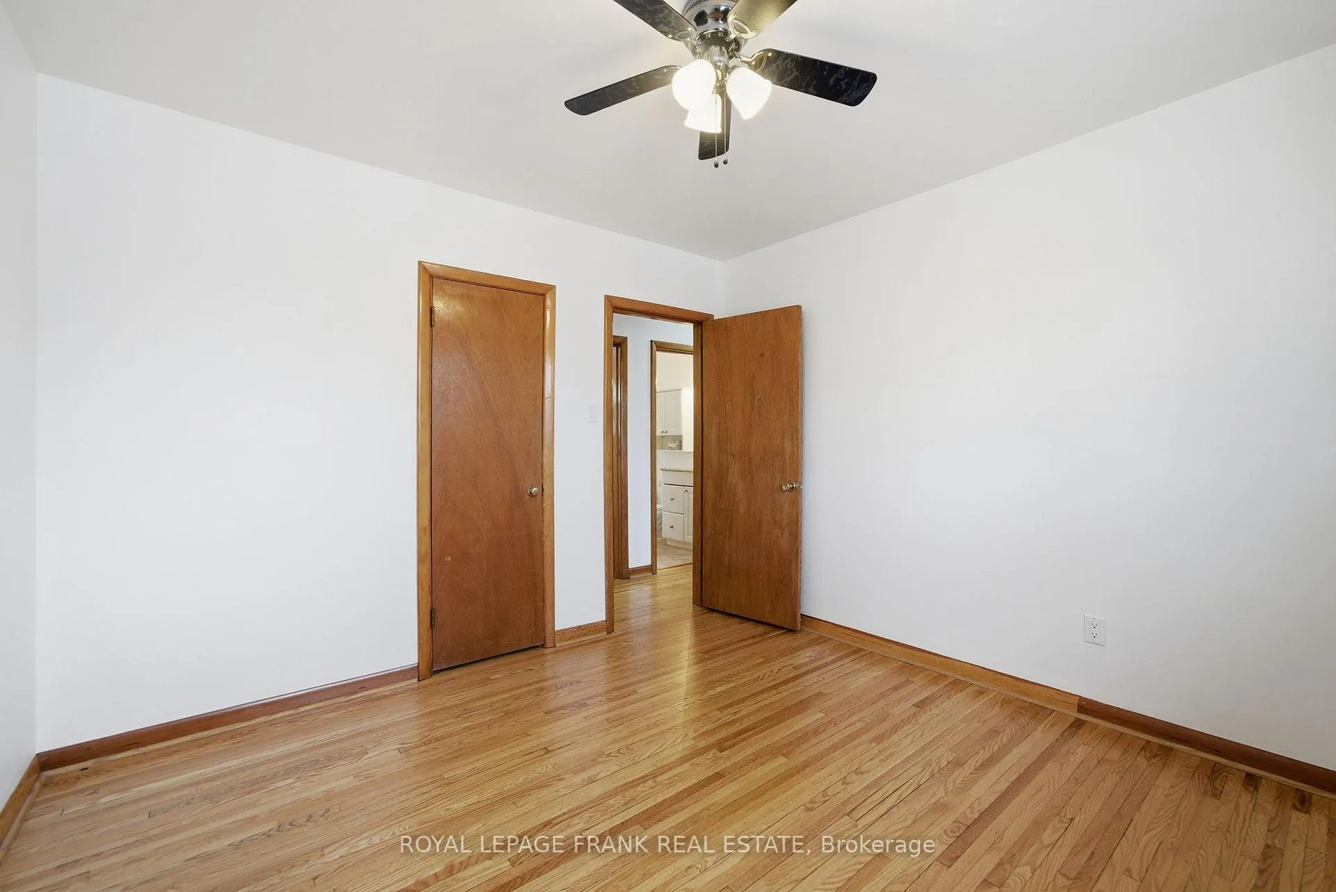Photo 21 of 808 Aylmer Street N, Peterborough, Northcrest Ward 5 — HOMEH