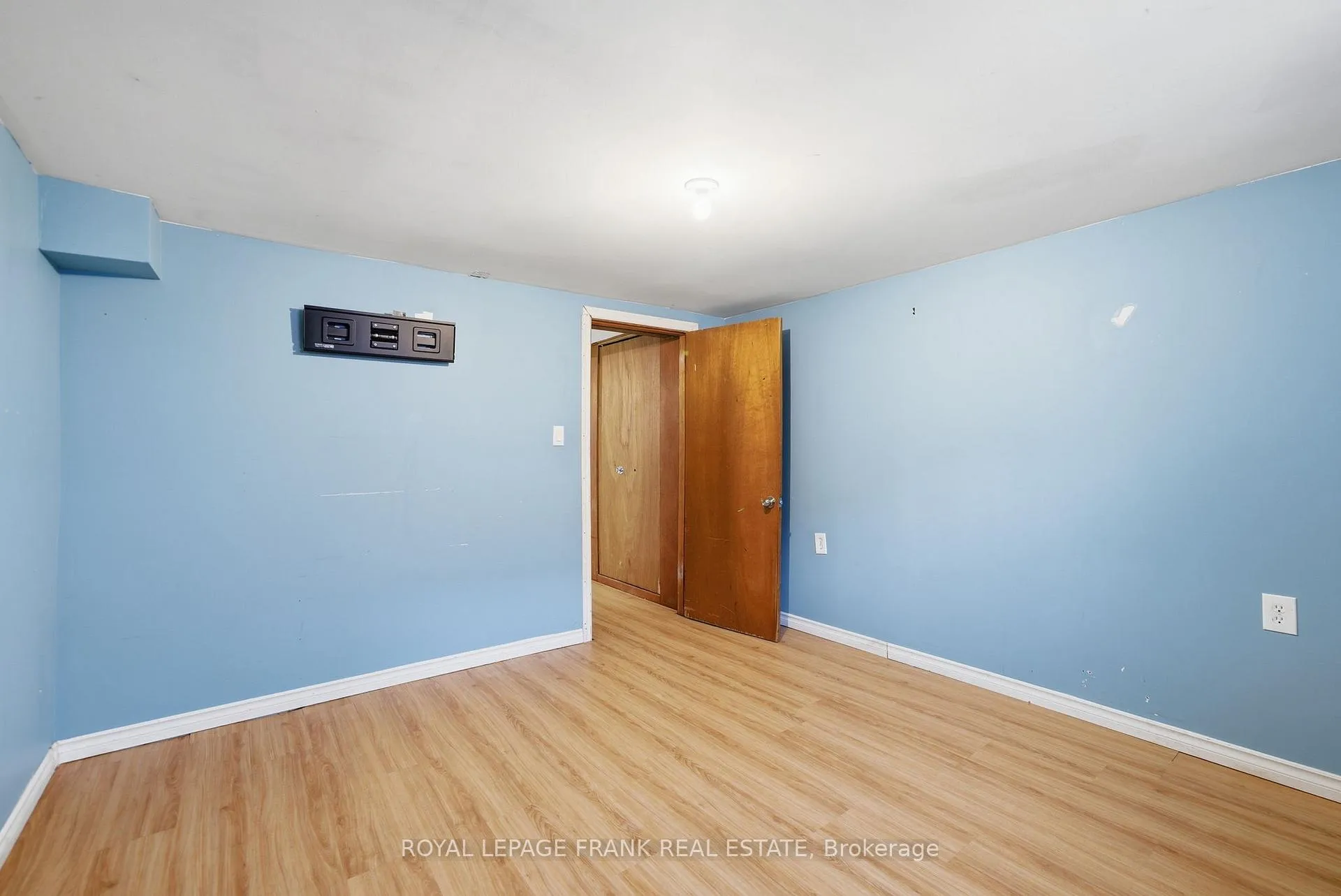 Photo 31 of 808 Aylmer Street N, Peterborough, Northcrest Ward 5 — HOMEH