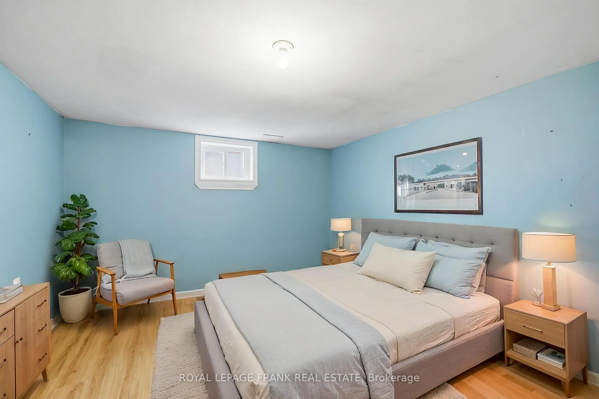 Photo 36 of 808 Aylmer Street N, Peterborough, Northcrest Ward 5 — HOMEH