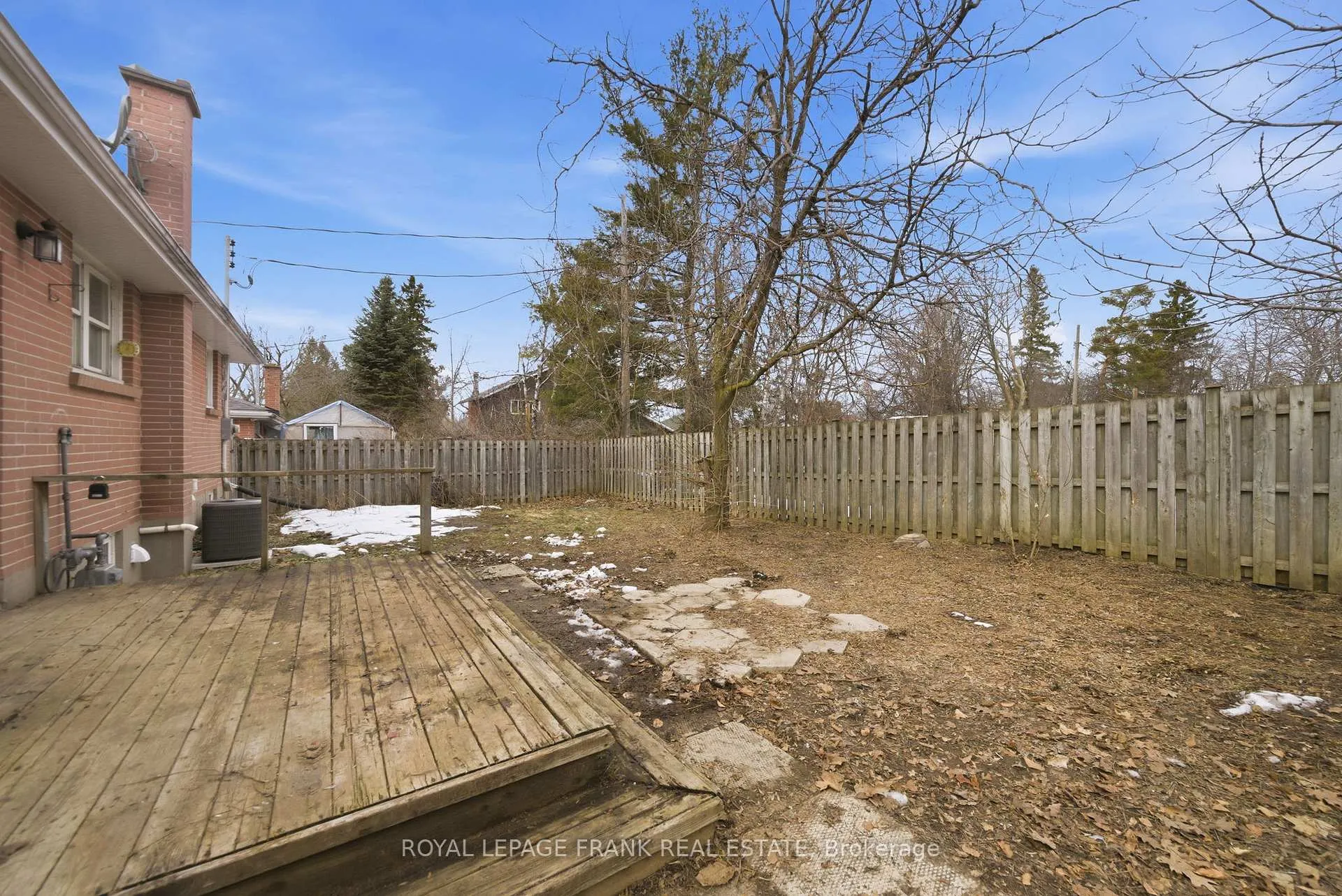 Photo 43 of 808 Aylmer Street N, Peterborough, Northcrest Ward 5 — HOMEH